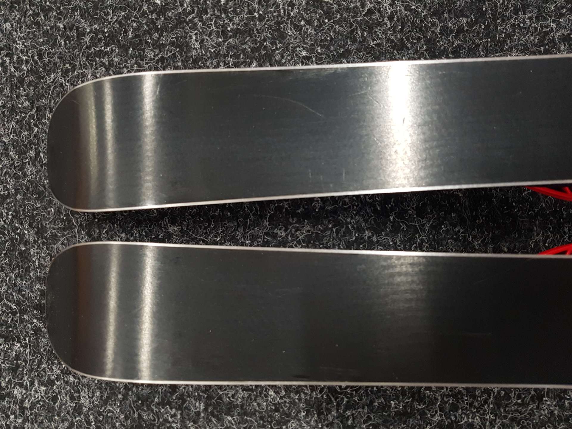 Schiuri pentru copii folosite ATOMIC Redster J2 + legături Atomic 5