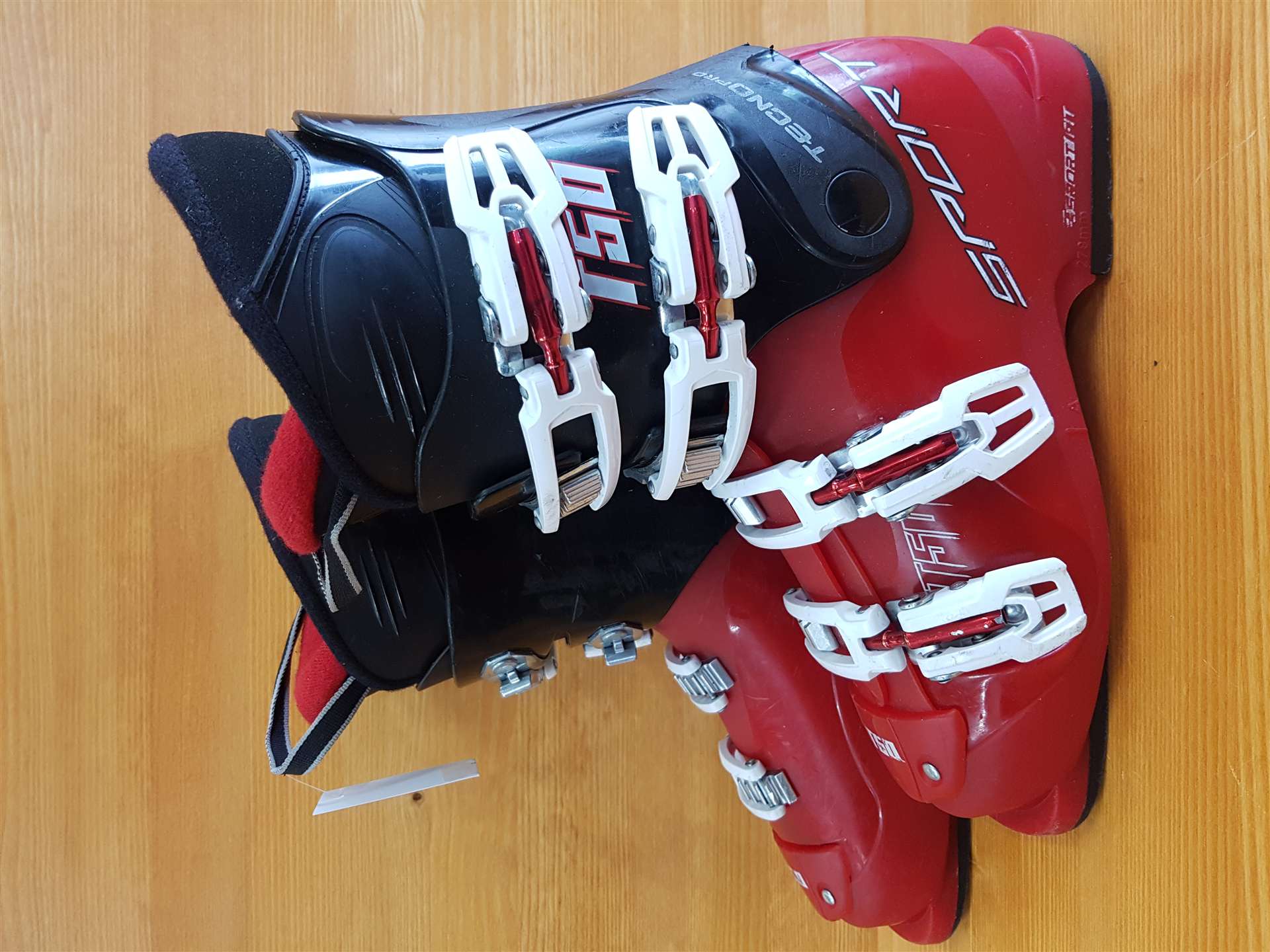 Clăpari de schi TECNOPRO Sport T50 second-hand