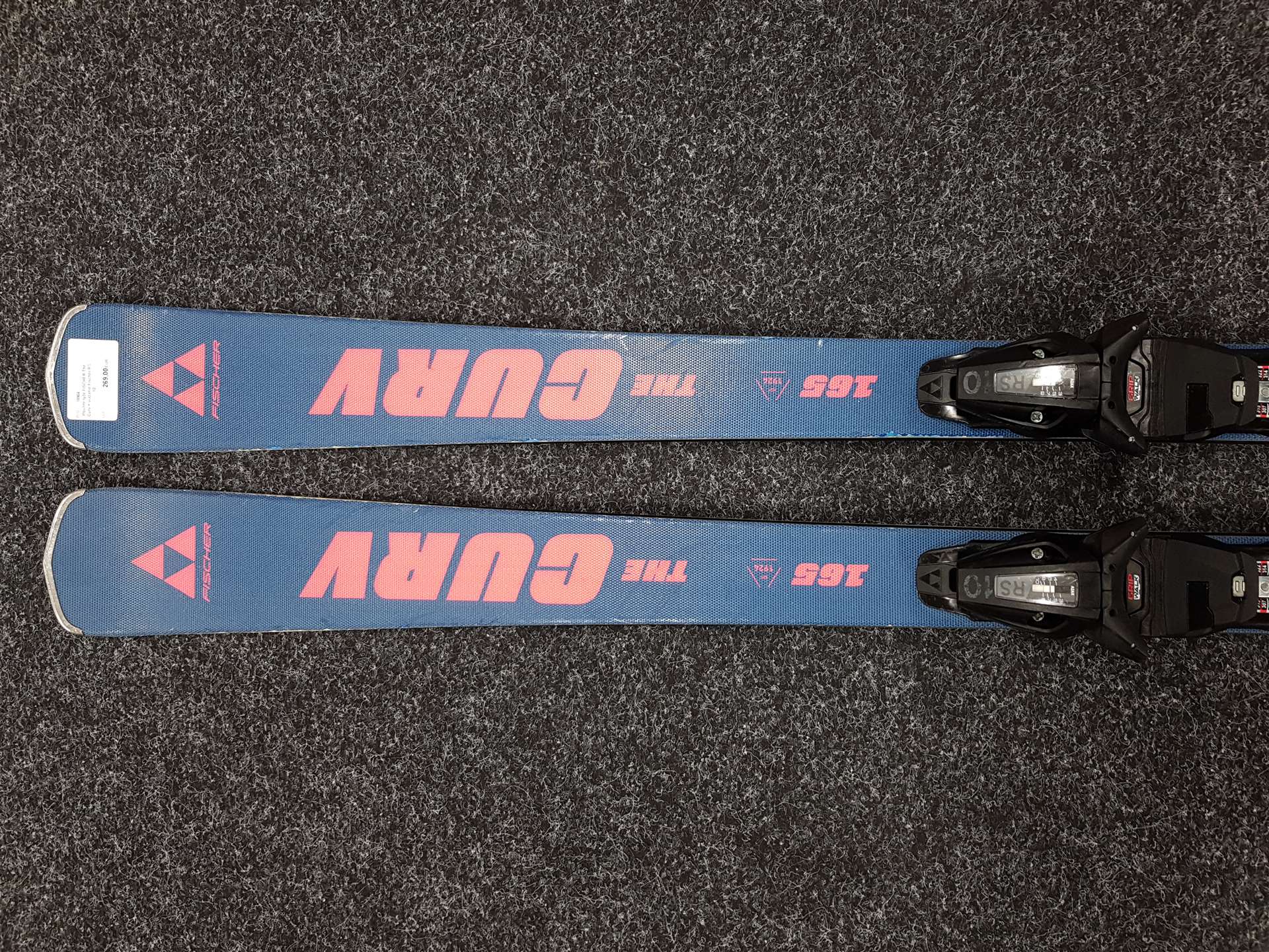 Gebrauchte FISCHER The Curv Ski + Fischer RS 10 Bindungen