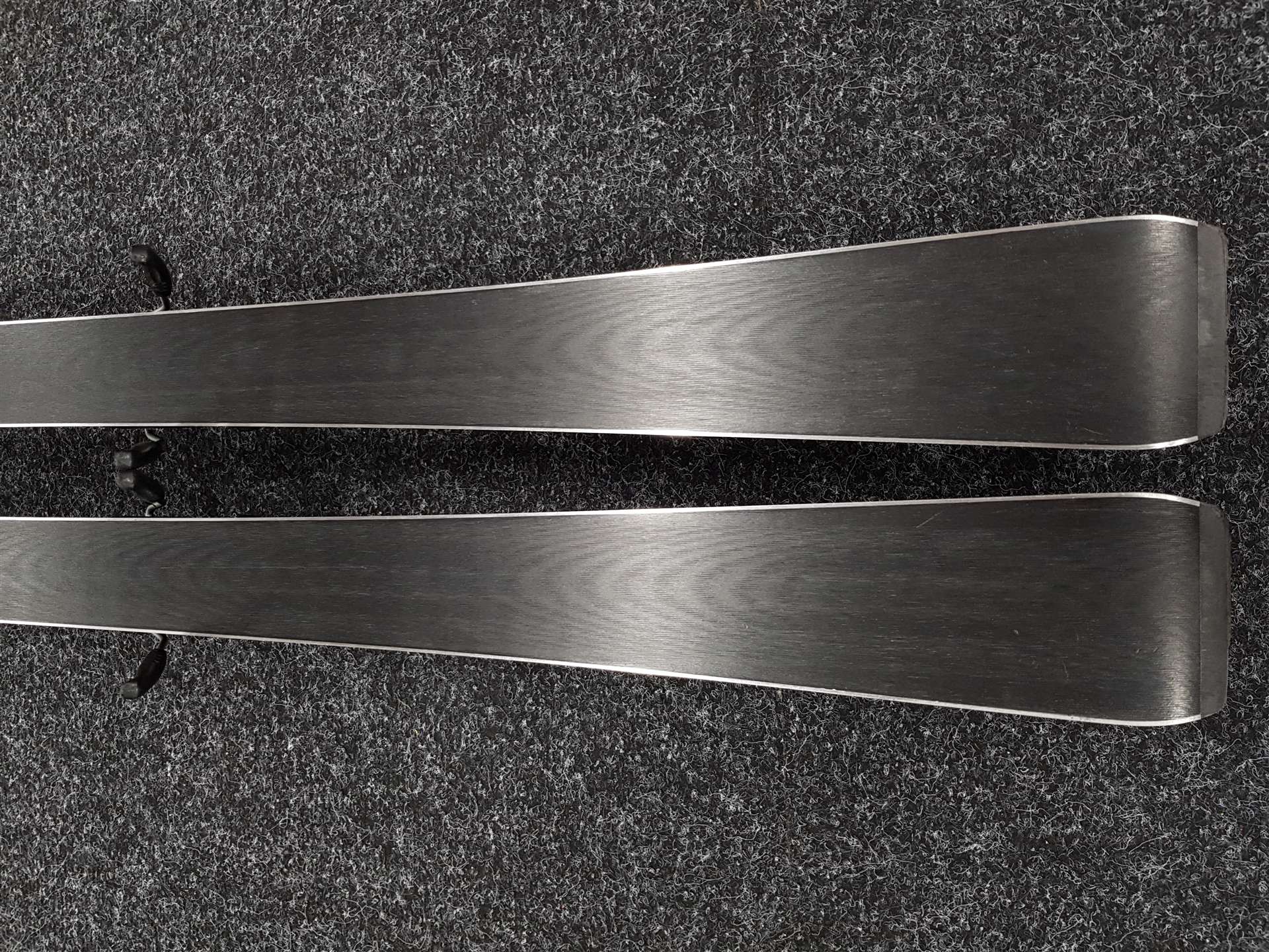 Gebrauchte FISCHER The Curv Ski + Fischer RS 10 Bindungen
