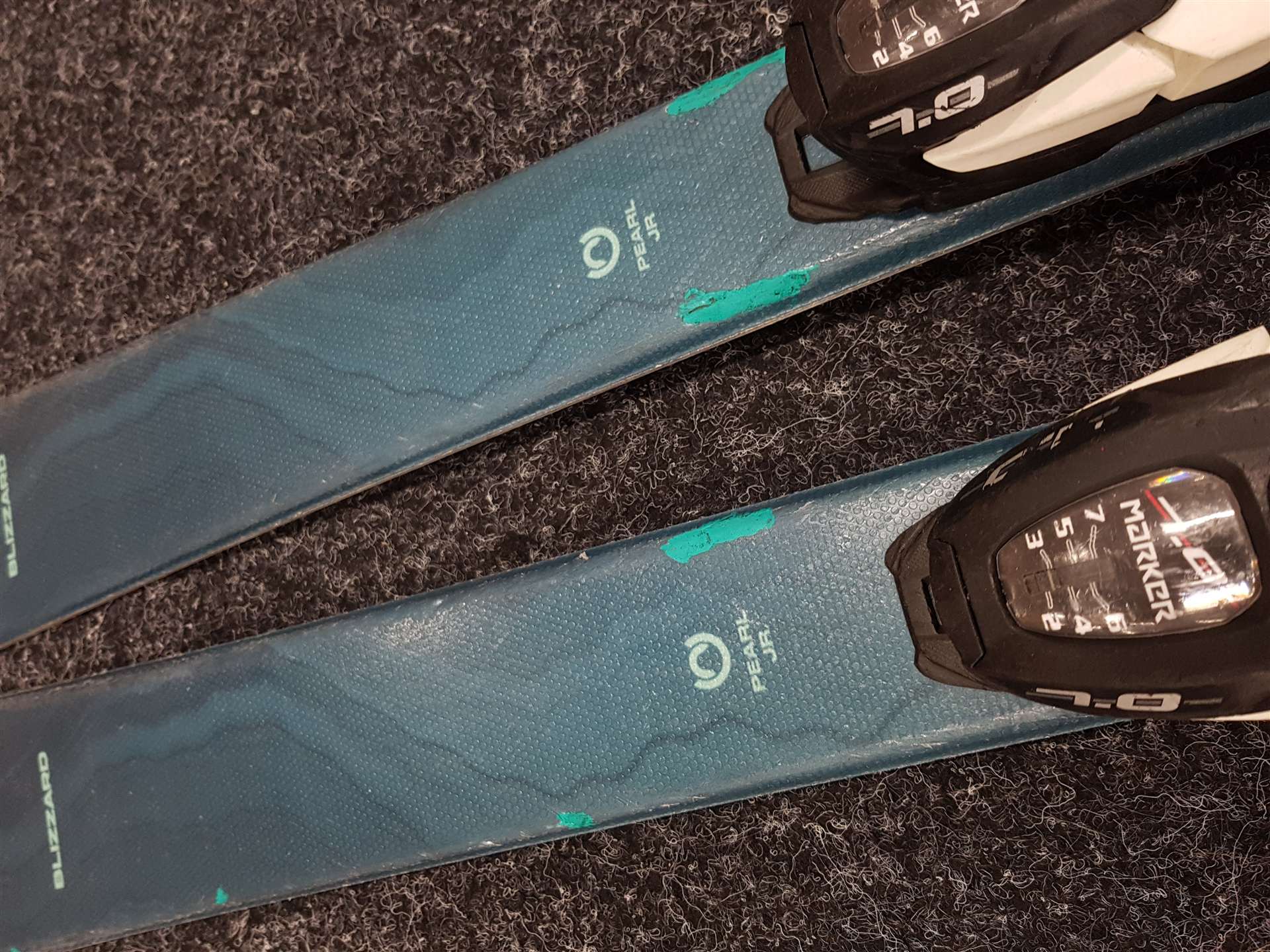 Schiuri pentru copii folosite BLIZZARD Pearl + legături Marker 7