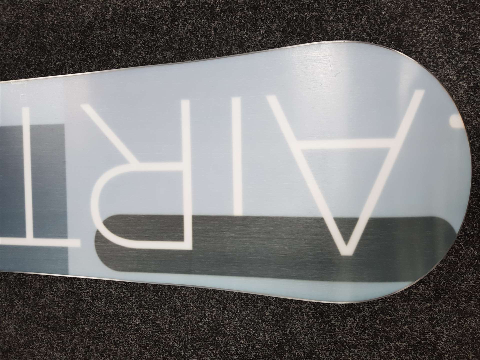 Použitý snowboard Airtracks Drom + viazanie Airtracks velkosť M