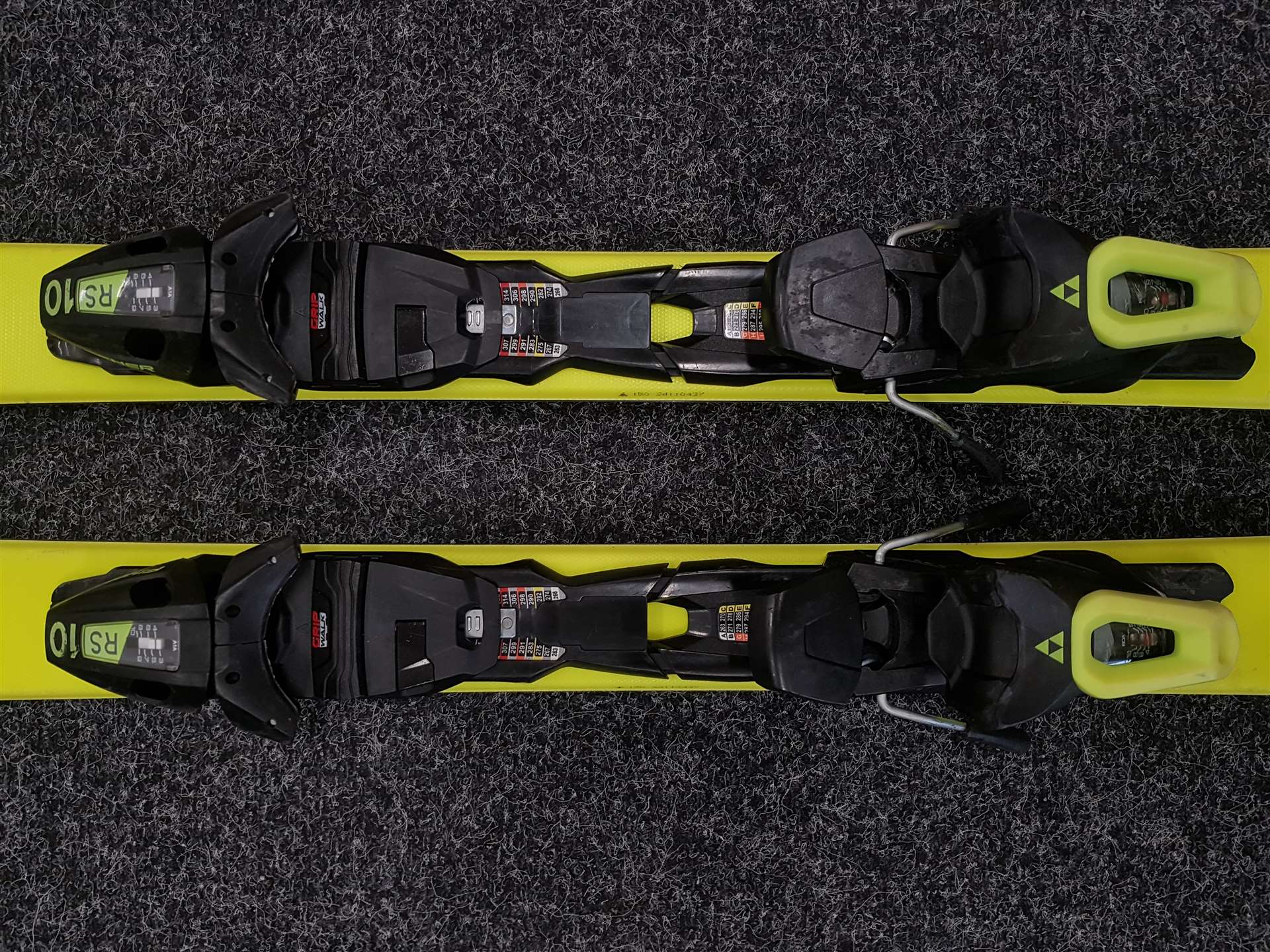 Bazárové lyže FISCHER RC4 XTR