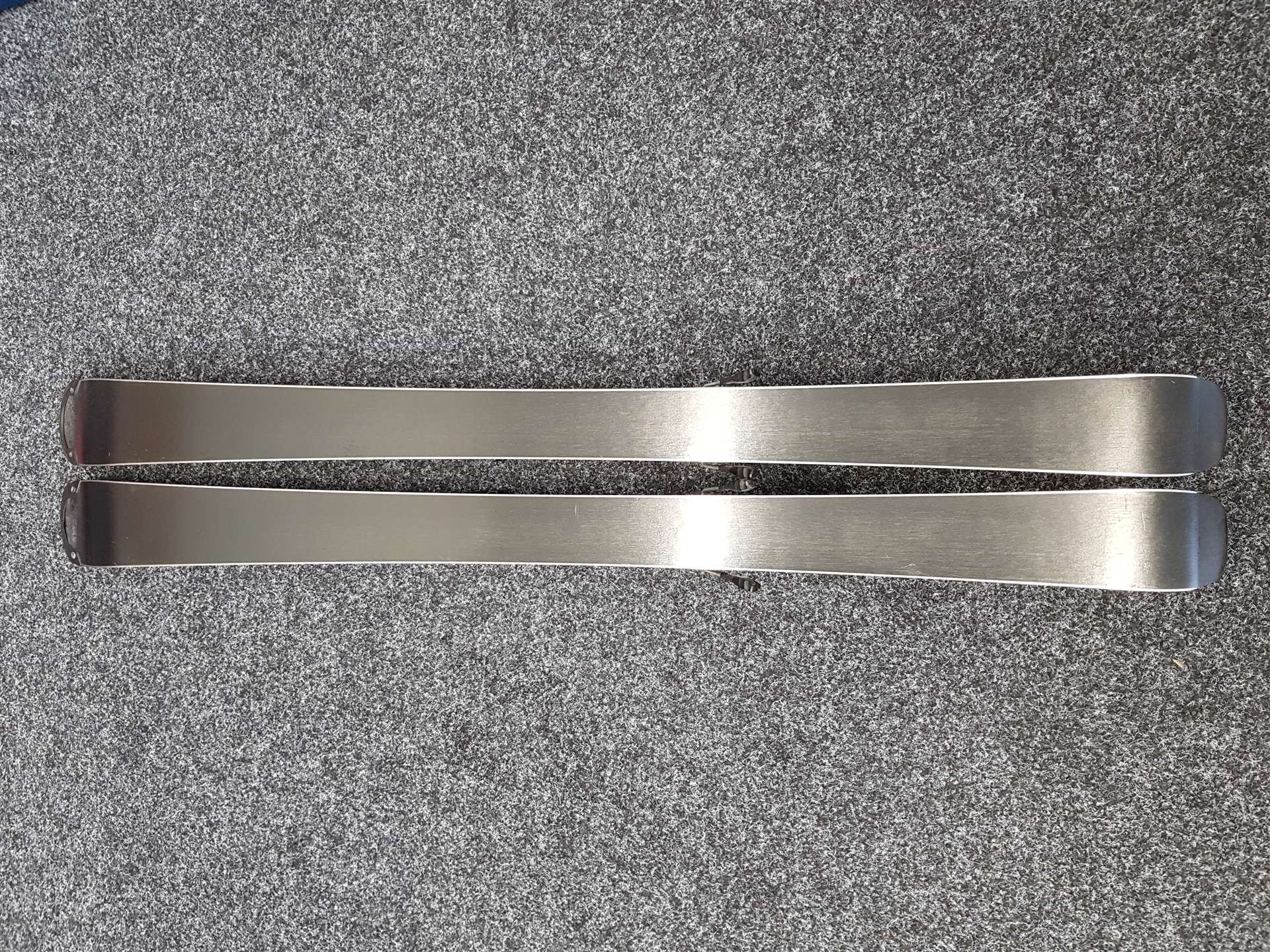 Używane narty dziecięce VOLKL Racetiger GS Junior + wiązania Marker 4.5