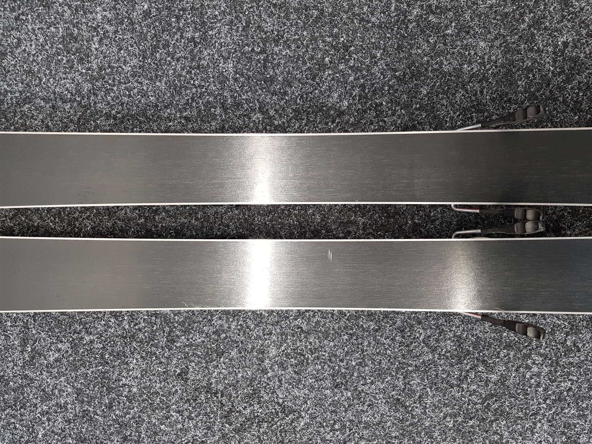 Używane narty dziecięce VOLKL Racetiger GS Junior + wiązania Marker 4.5