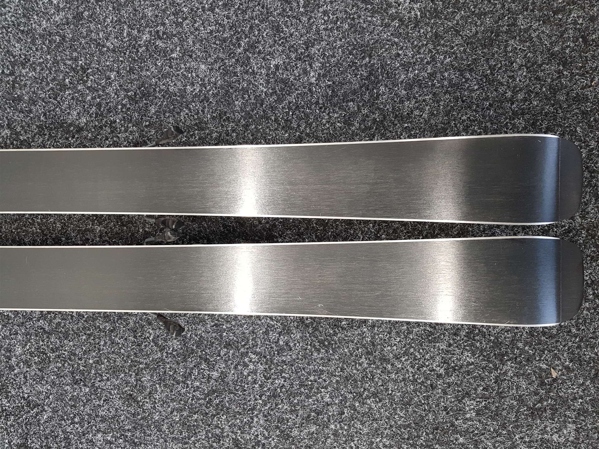 Używane narty dziecięce VOLKL Racetiger GS Junior + wiązania Marker 4.5