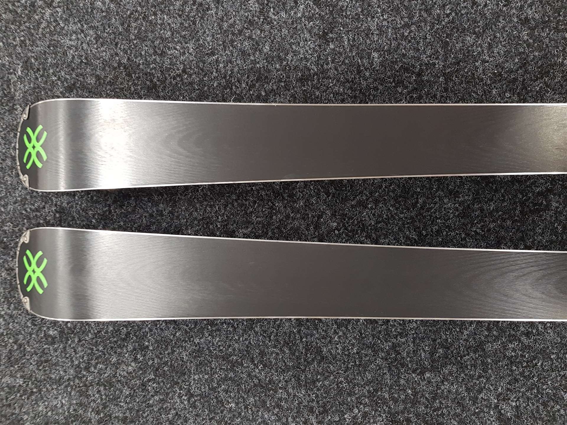 Skis de piste AUGMENT SC d'occasion + fixations Look NX 12.0