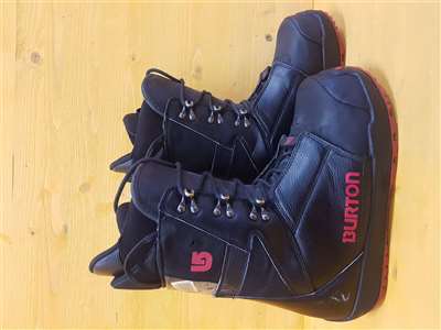 Cizme de snowboard Burton Progression folosite