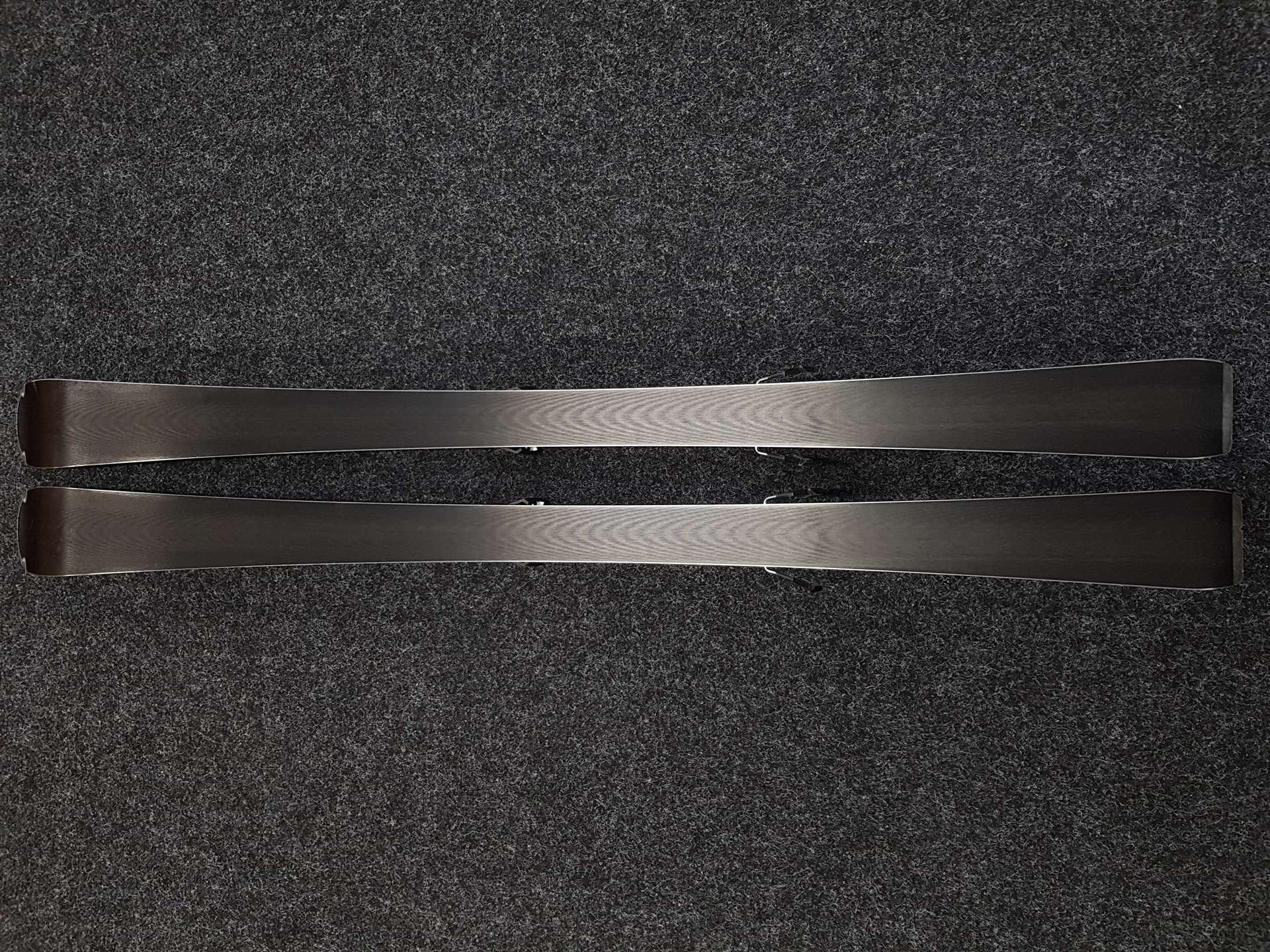 Skis ATOMIC REDSTER SC d'occasion + fixations Atomic10