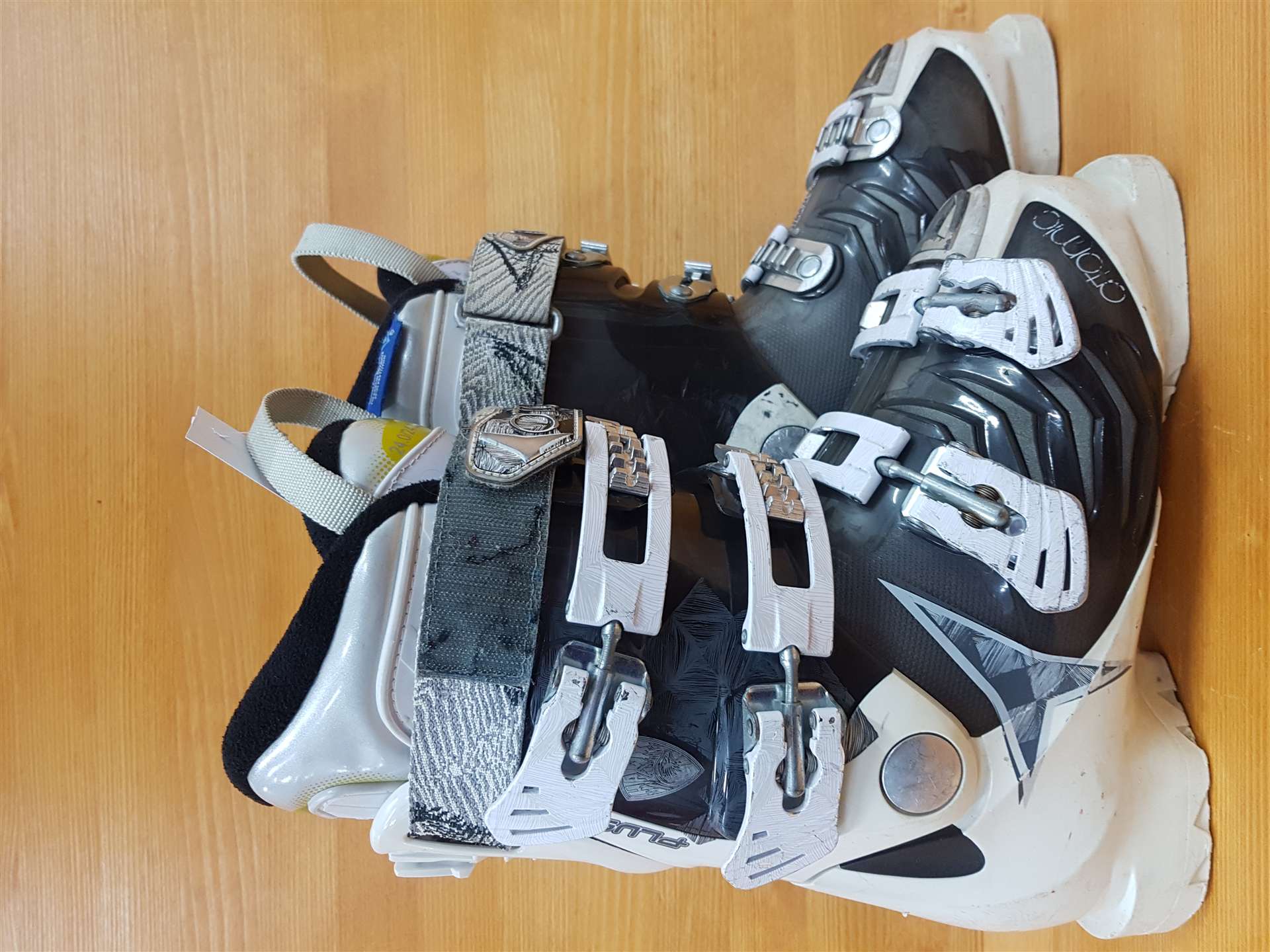 Použité lyžiarky ATOMIC Plus