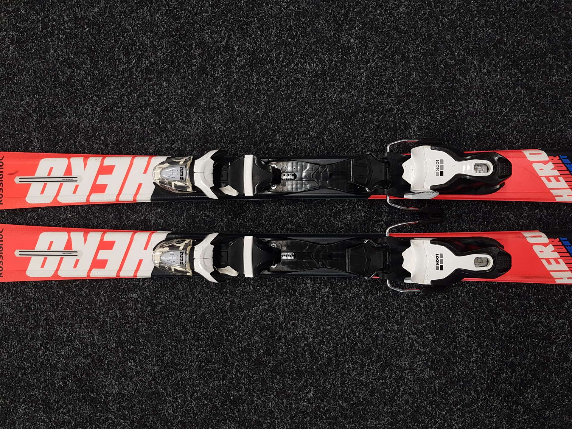 Gebrauchte Kinderski ROSSIGNOL Hero Junior Multi Event + Look Xpress 7 Bindungen