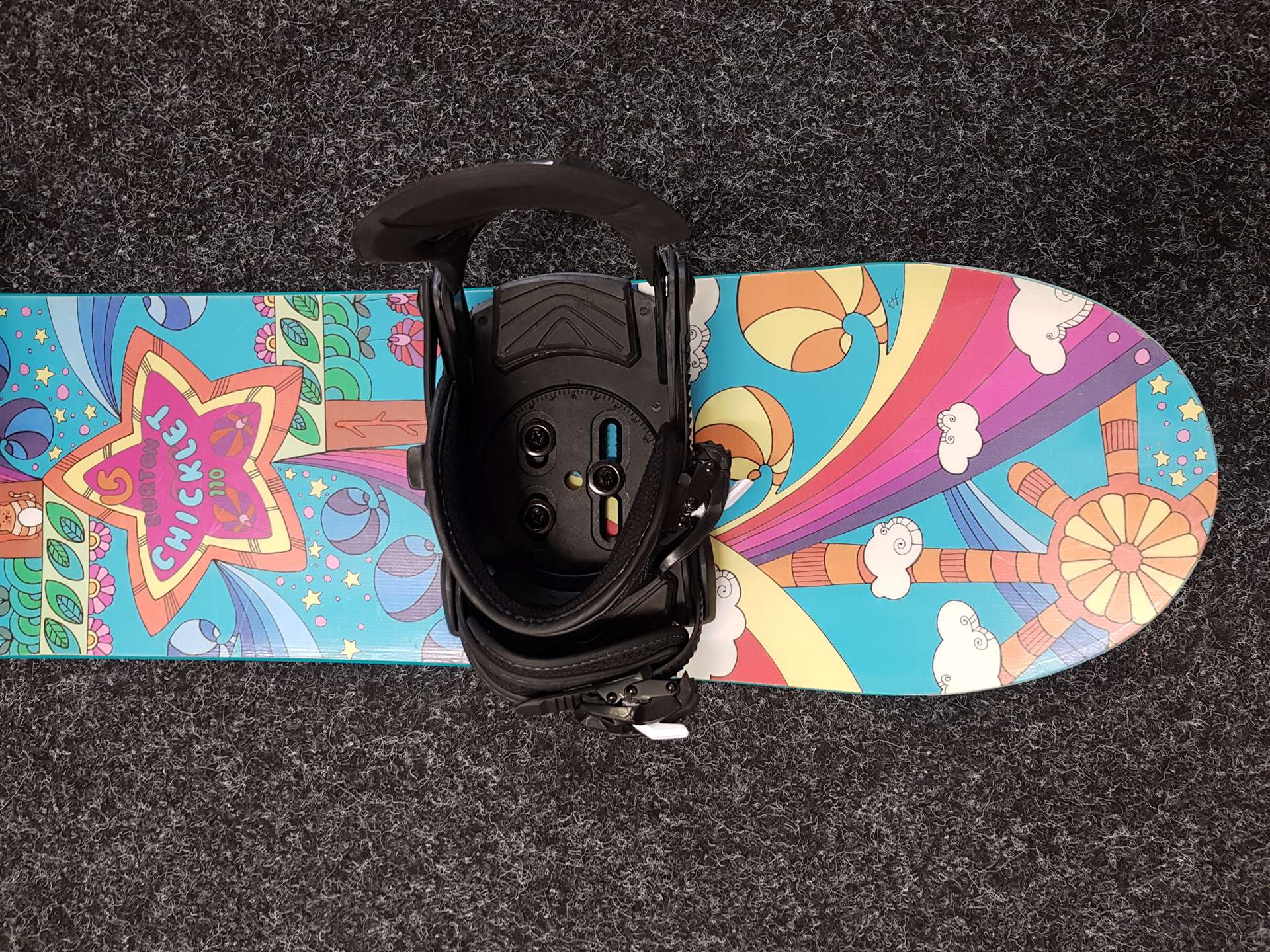 Używana deska snowboardowa BURTON Chicklet + wiązania Head rozmiar S
