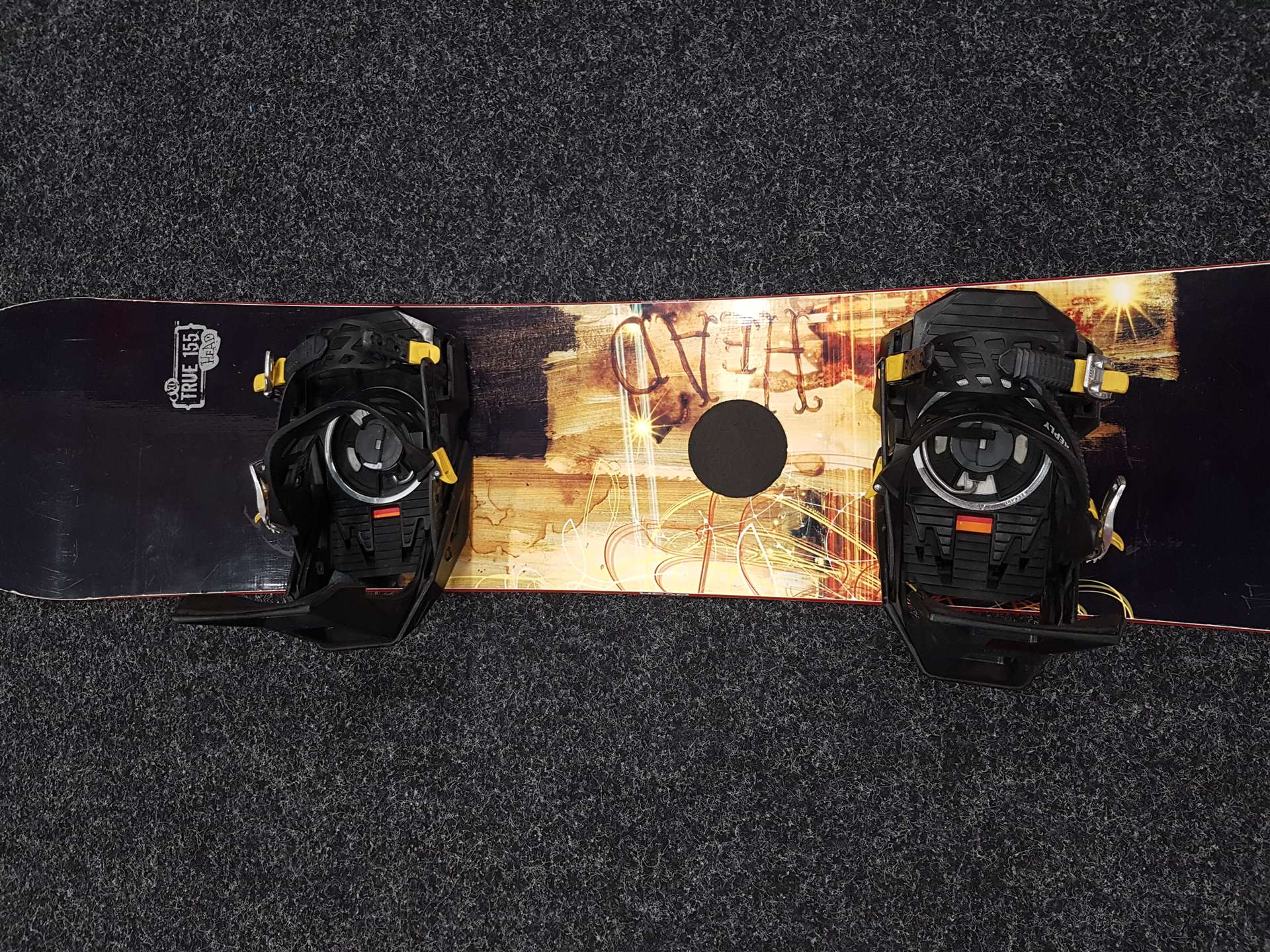 Gebrauchtes HEAD True 155 Snowboard + Rossignol Bindungen Größe M/L