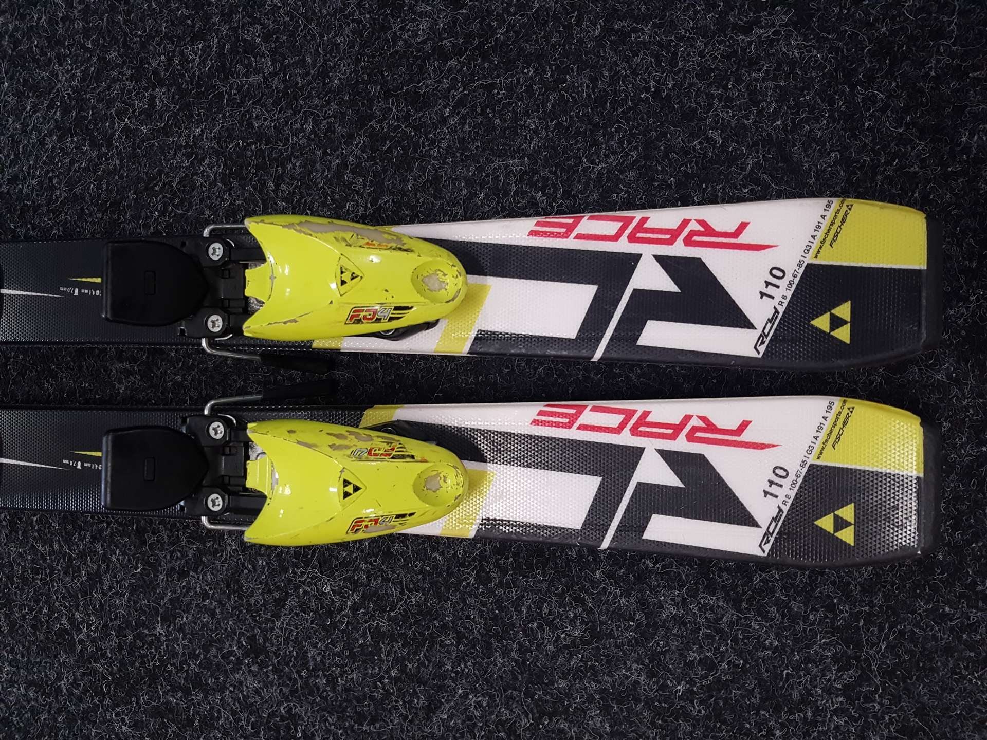 Sci da corsa per bambini FISCHER usati + attacchi Fischer FJ 4