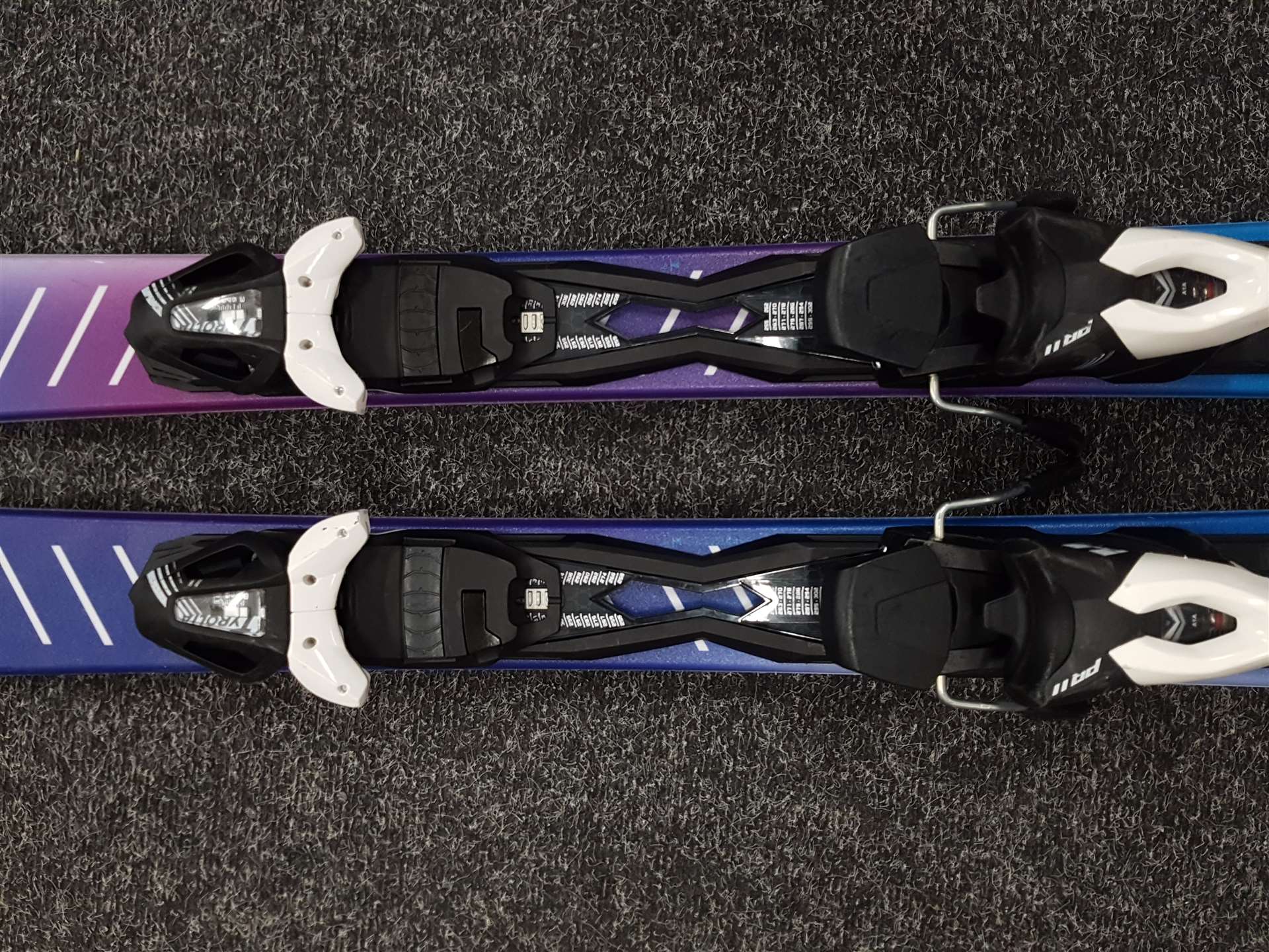Gebrauchte Skier SPORTEN RDUMB