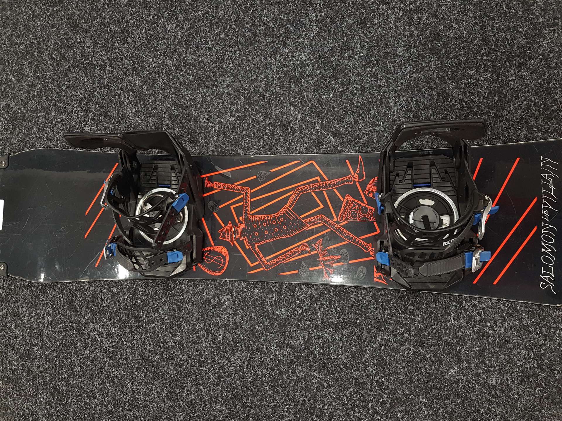 Używana deska snowboardowa SALOMON Le Villain + wiązania Rossignol rozmiar S/M