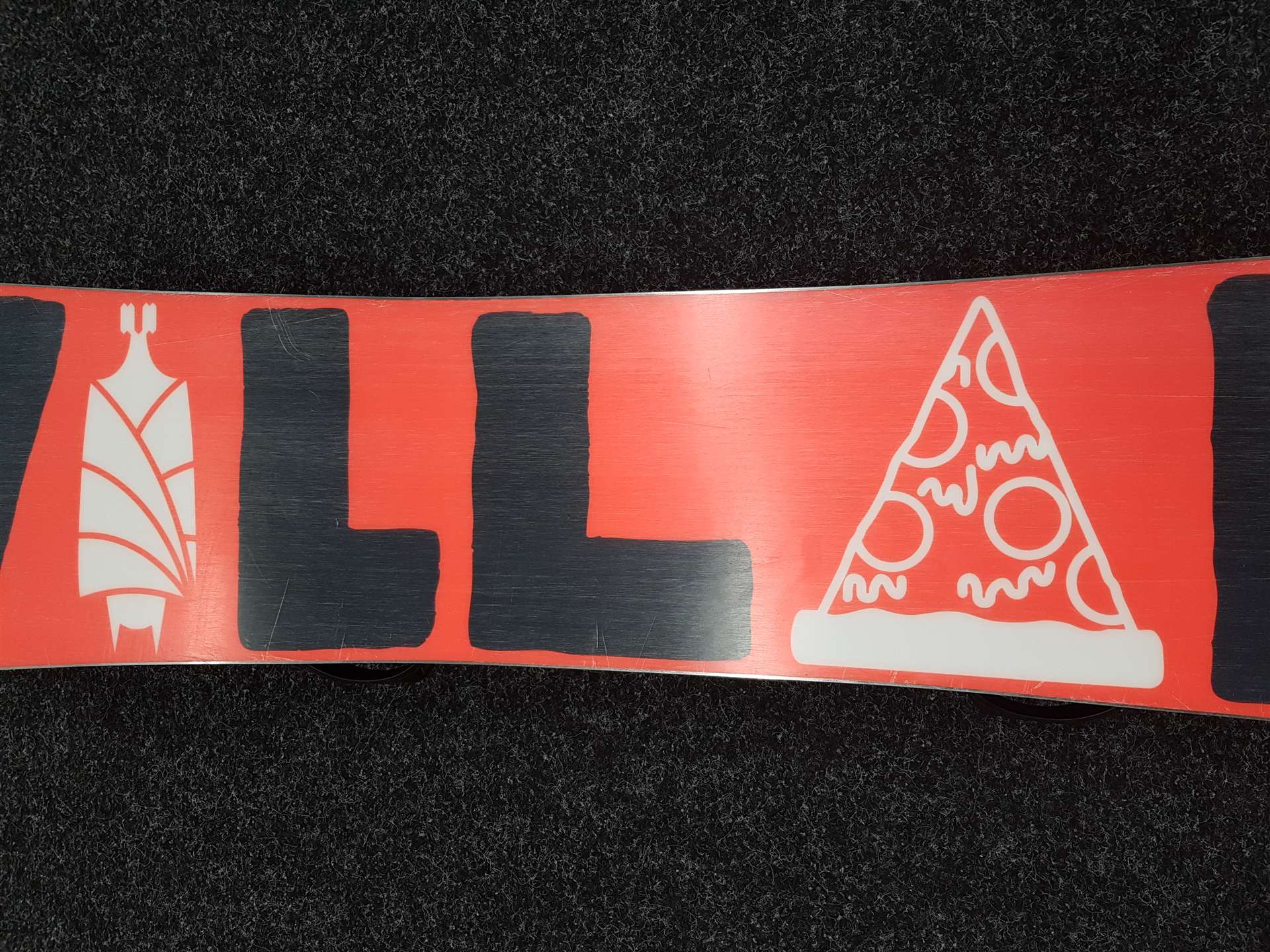 Używana deska snowboardowa SALOMON Le Villain + wiązania Rossignol rozmiar S/M