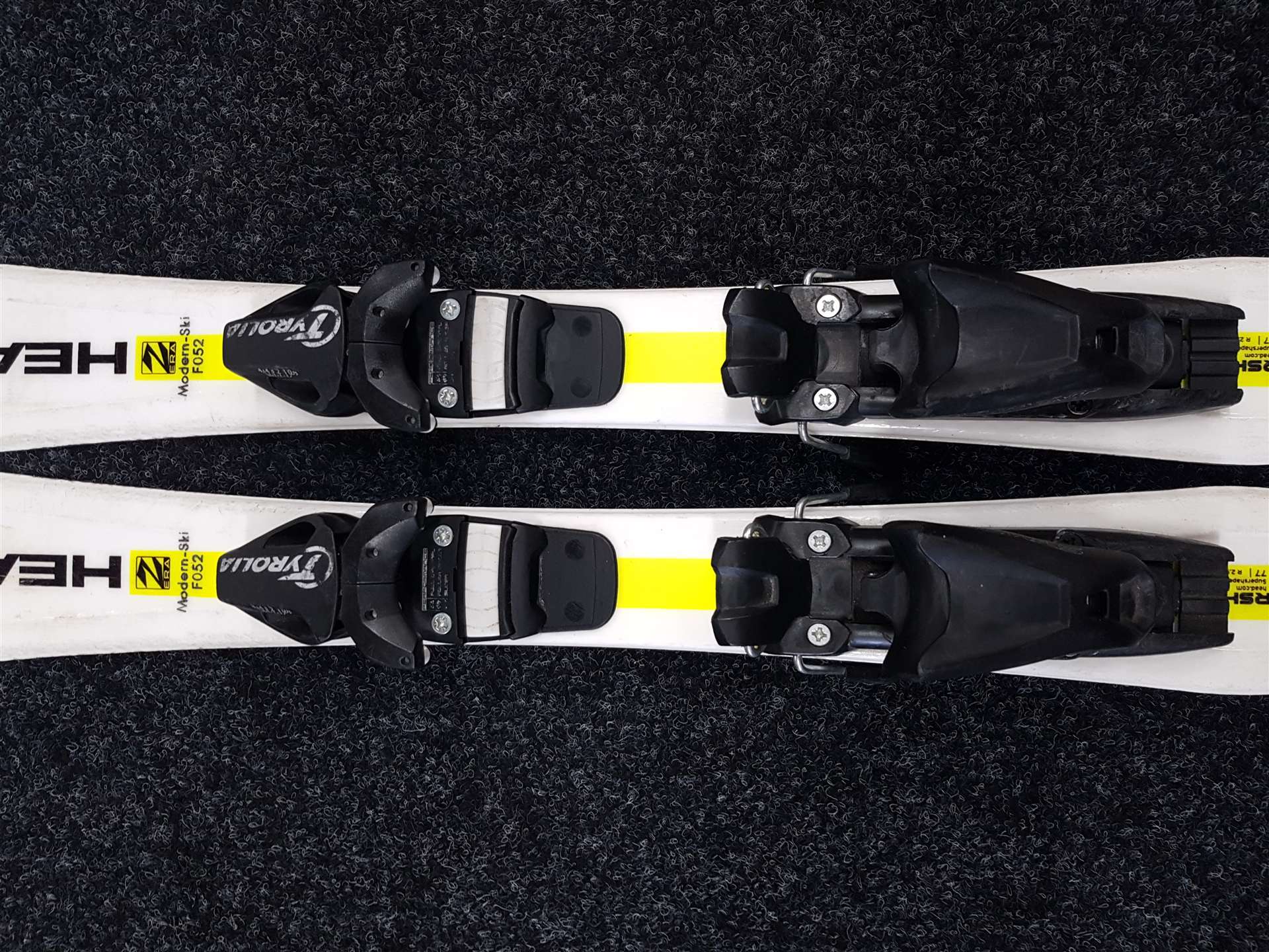 Rabljene dječje skije HEAD Supershape Team + vezovi Tyrolia SR 4.5