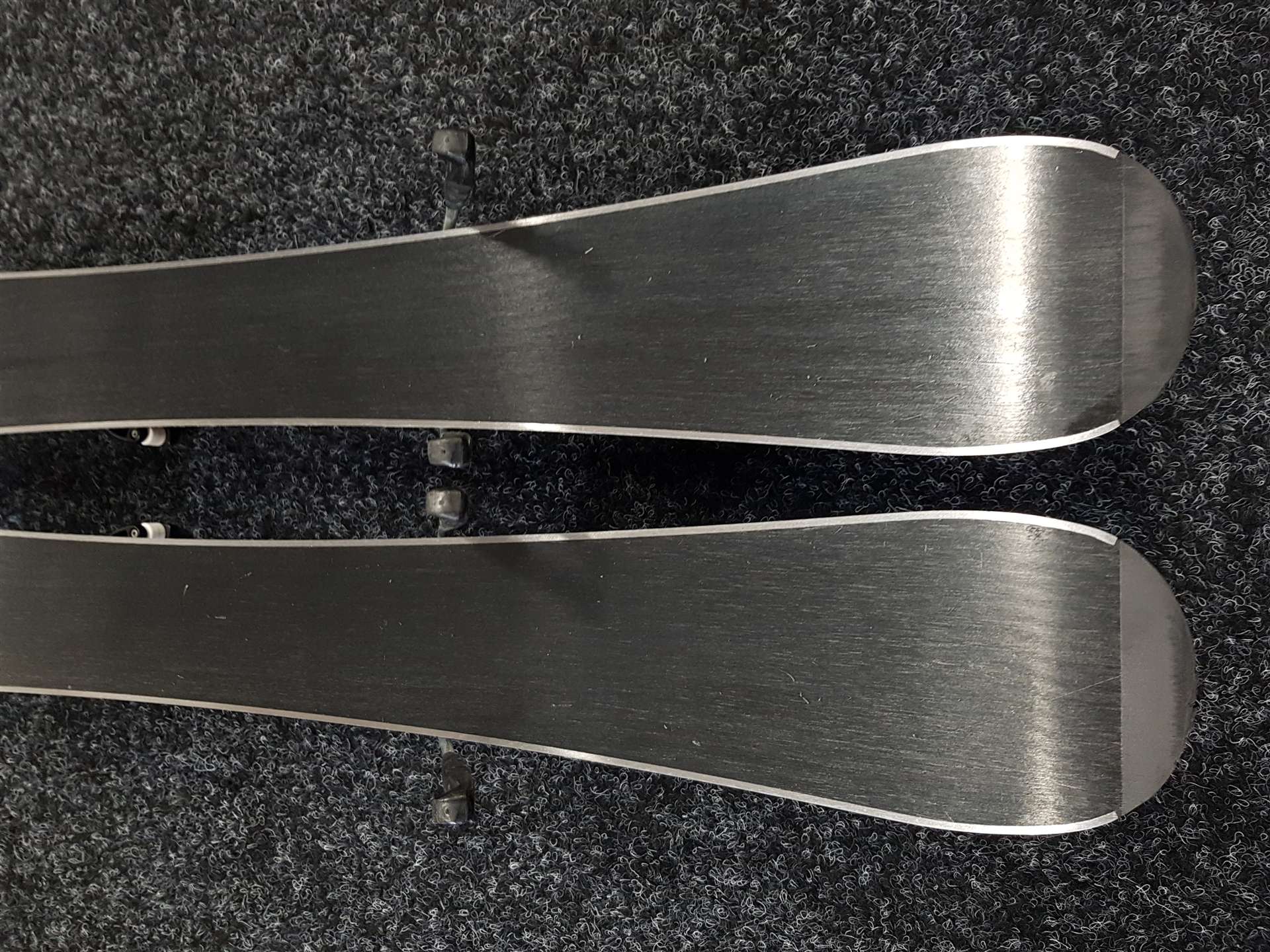 Rabljene dječje skije HEAD Supershape Team + vezovi Tyrolia SR 4.5