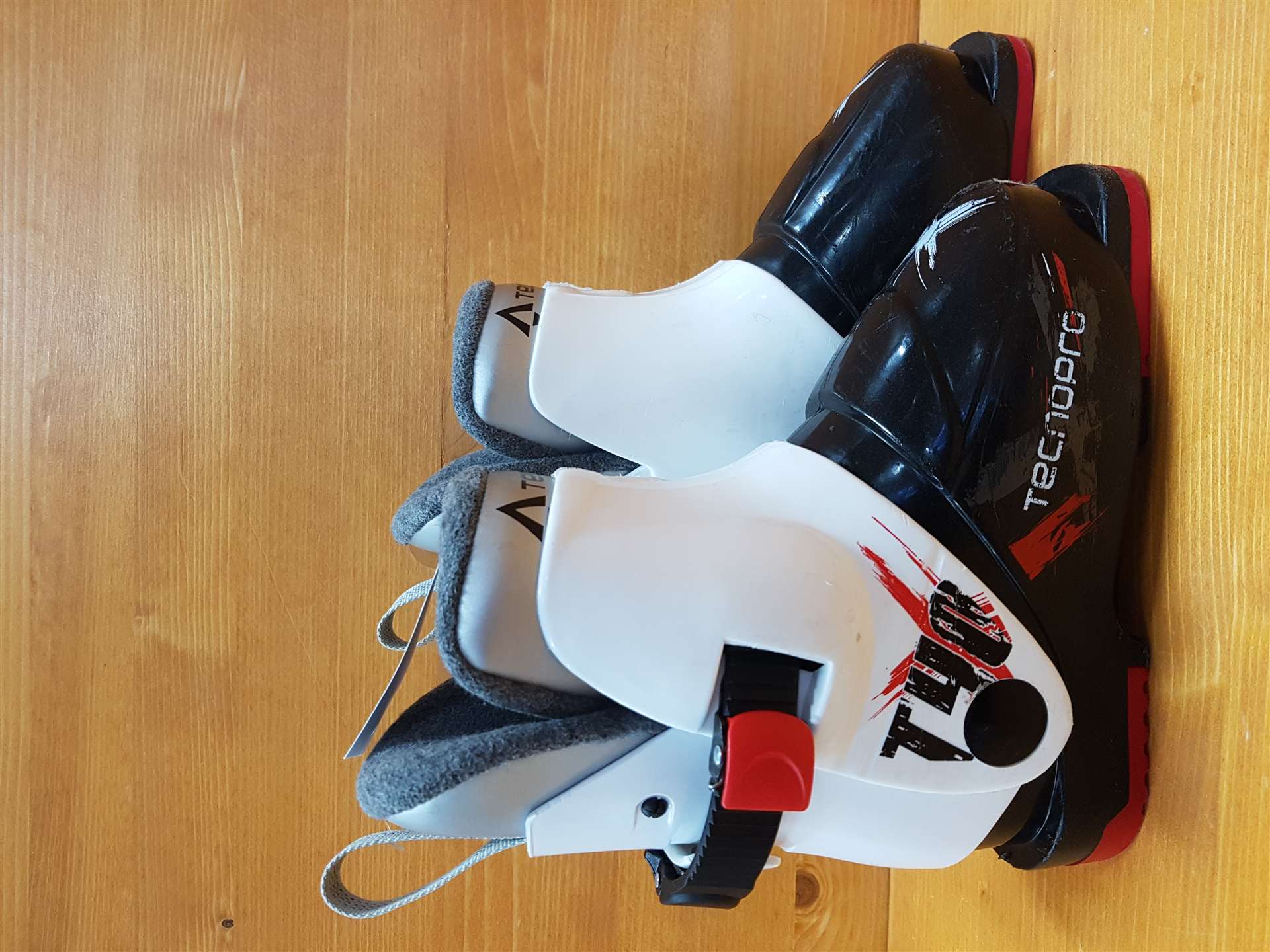 Použité lyžiarky TECNOPRO T40