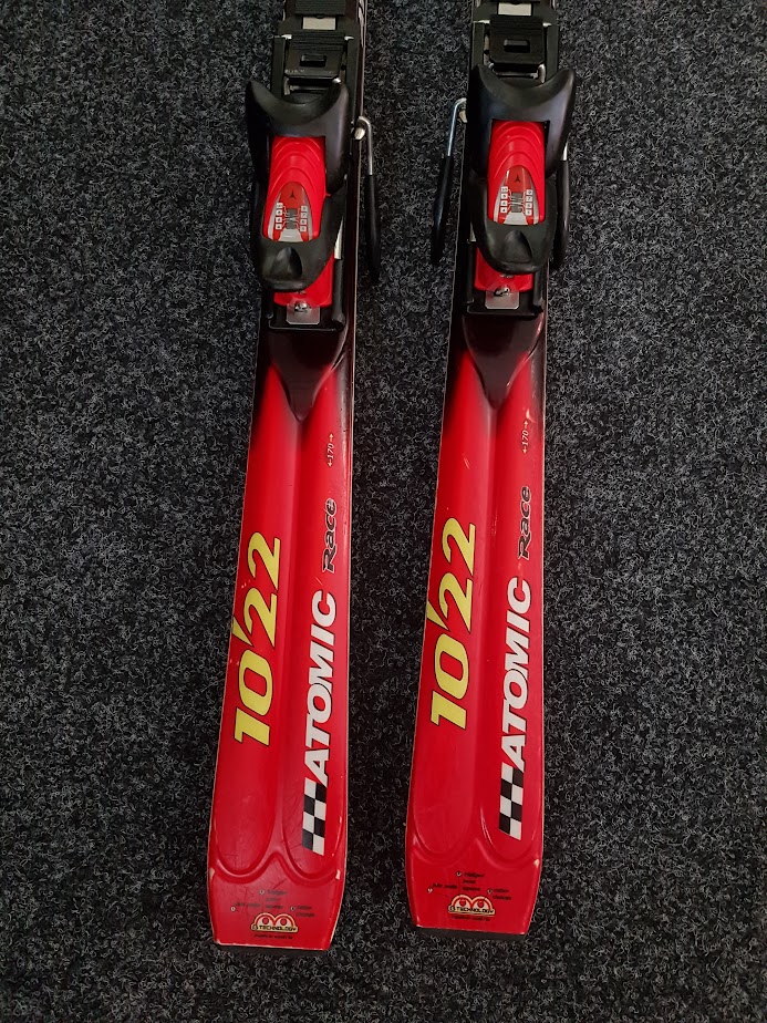 Bazárové lyže  Atomic Beta Race