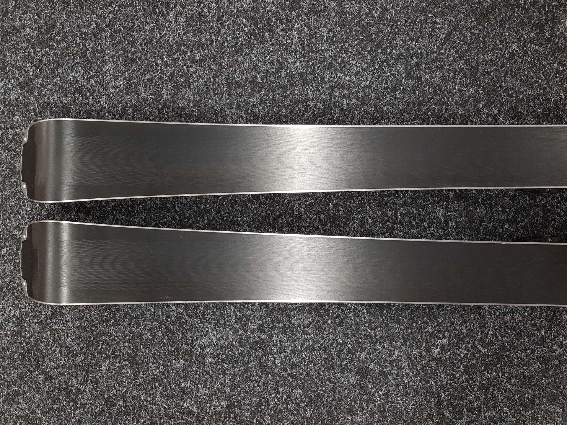 Skis d'occasion BLIZZARD Stormbird 7.2 + fixations Marker TPC 10