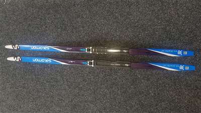 Jezděné běžecké lyže Salomon RS JR Skate + NNN vázání Salomon Prolink. 