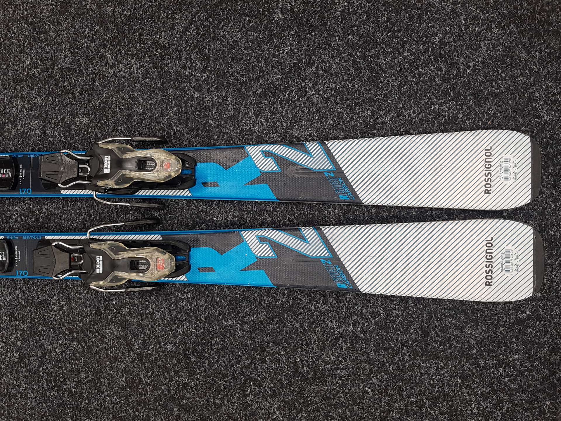 Použité lyže ROSSIGNOL React 2 Carbon + viazanie Look Xpress 10