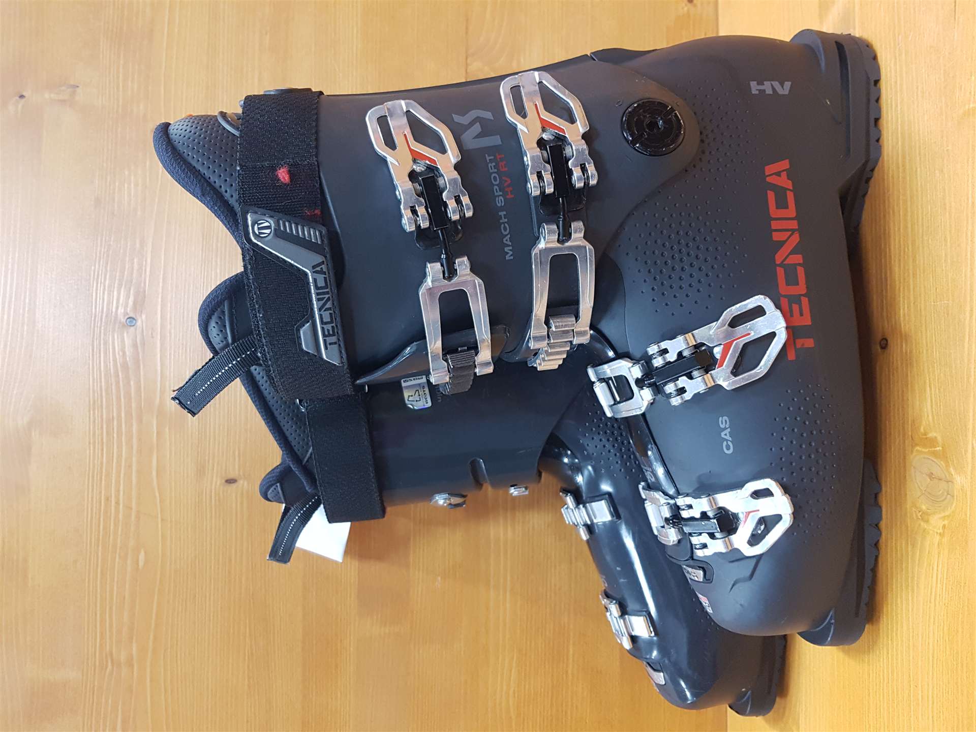 Použité lyžiarky TECNICA Mach Sport HV RT 80