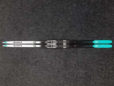 Esquís de fondo Kastle XP 30 usados + fijaciones NNN Rottefella
