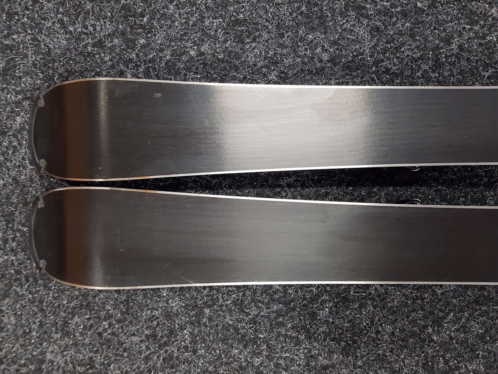 Skis enfant d'occasion SPORTEN XOXO + fixations Tyrolia SLR 4.5