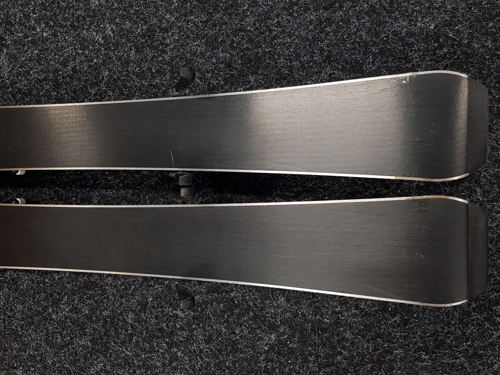 Skis enfant d'occasion SPORTEN XOXO + fixations Tyrolia SLR 4.5