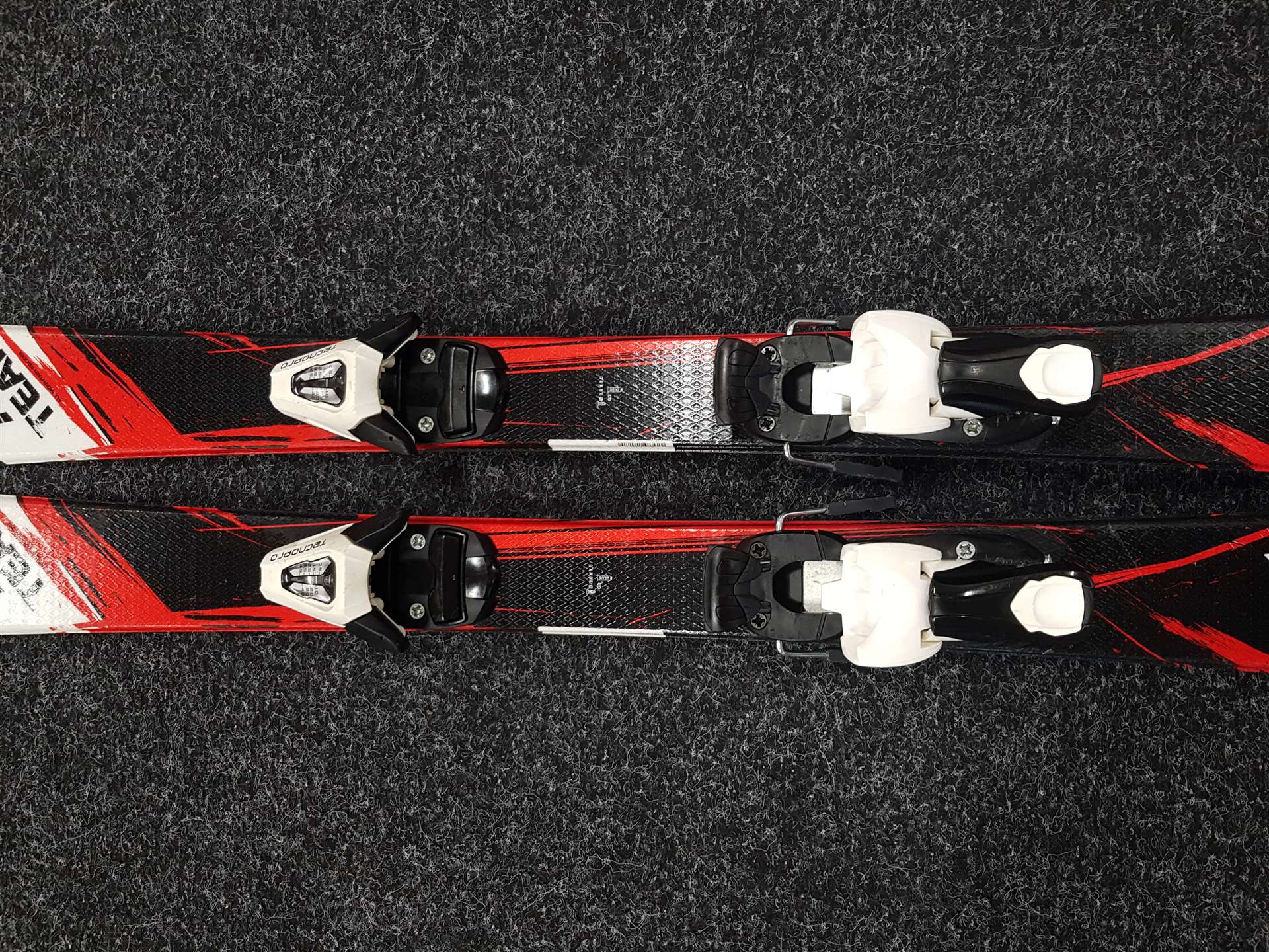 Gebrauchte Kinderski TECNOPRO XT Team + Tecnopro TC 45 Bindungen