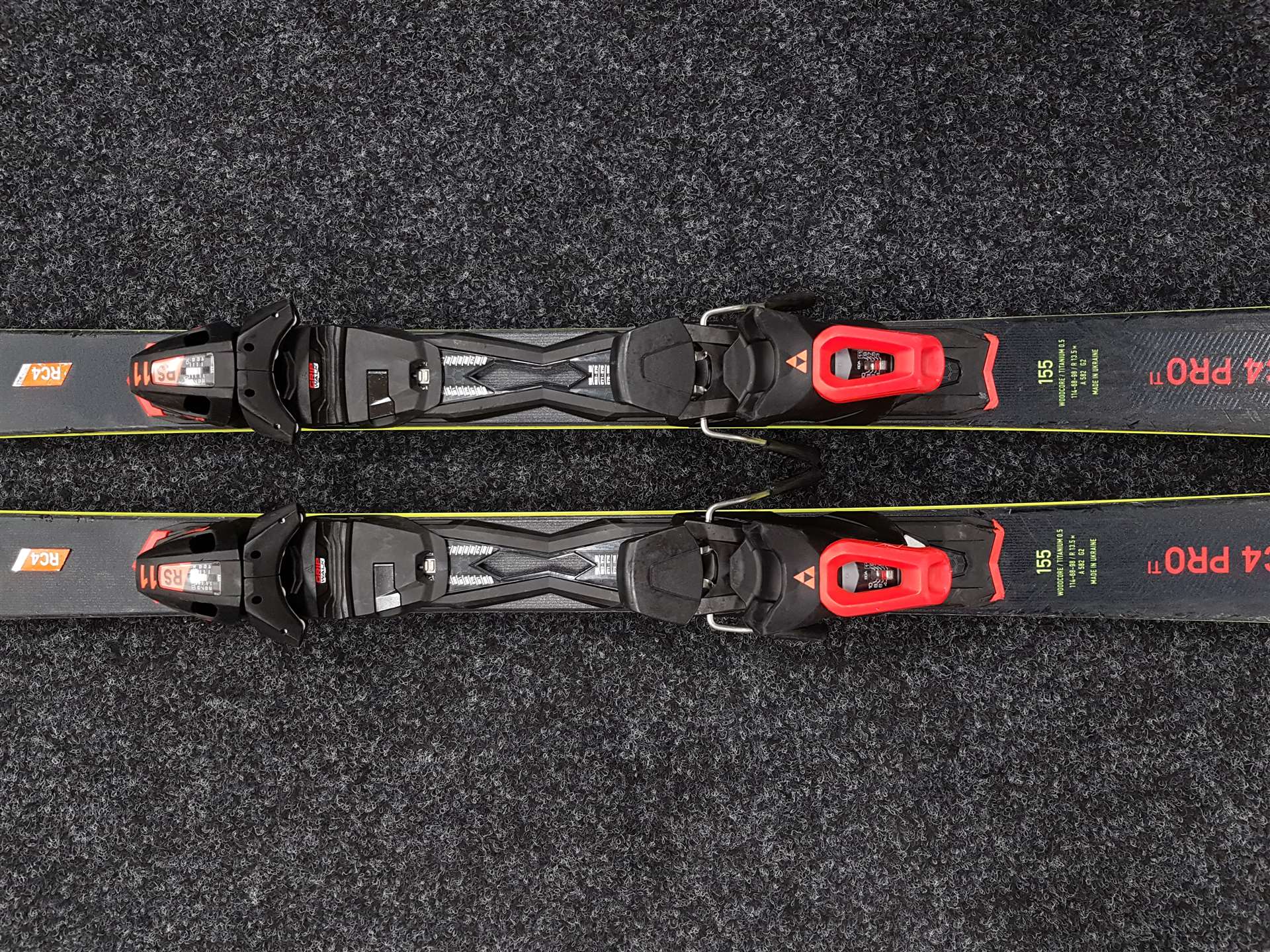 Použité lyže FISCHER RC4 PRO Ti + vázání Fischer RS11