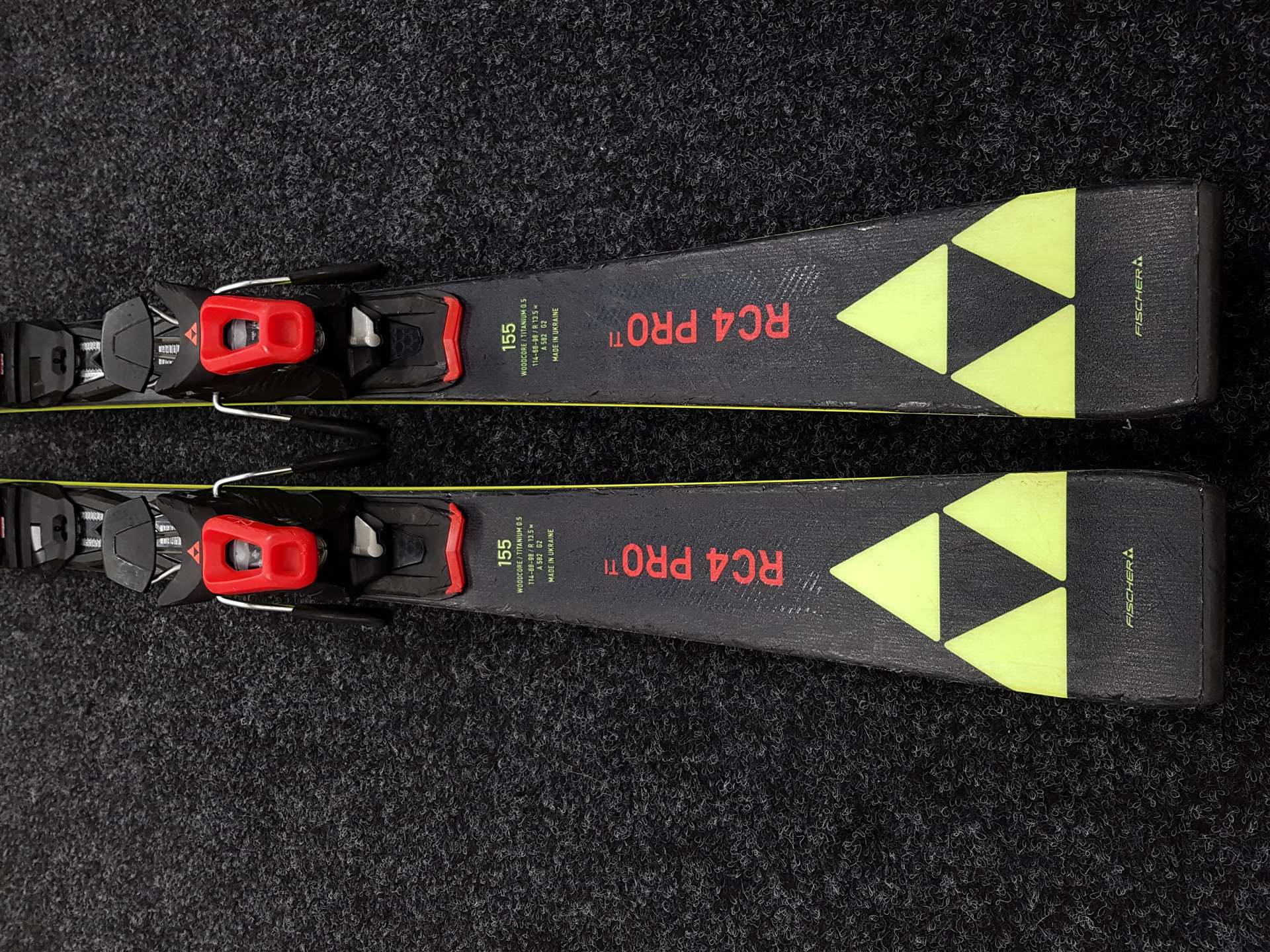Použité lyže FISCHER RC4 PRO Ti + vázání Fischer RS11