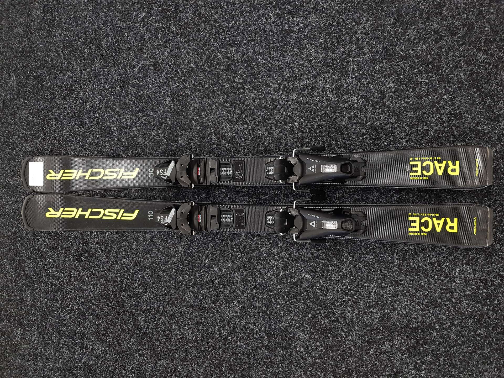 Použité dětské lyže FISCHER Race + vázání Fischer FS4