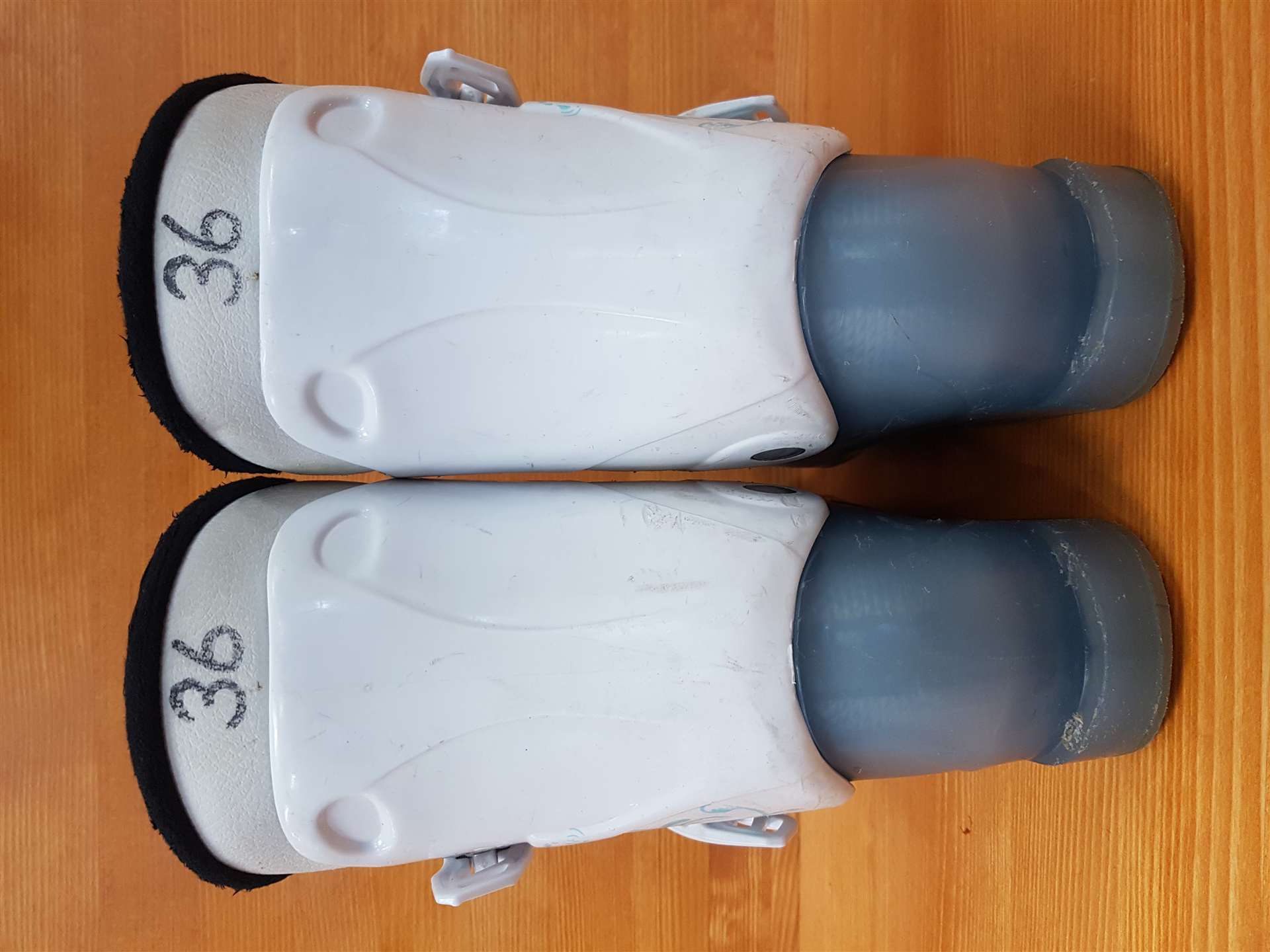 Chaussures de ski SALOMON T3 d'occasion