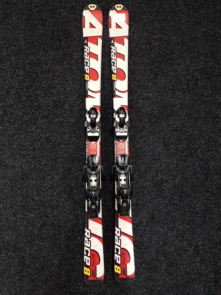 Gebrauchte ATOMIC Race 8 Ski + Atomic Ewox 7 Bindungen