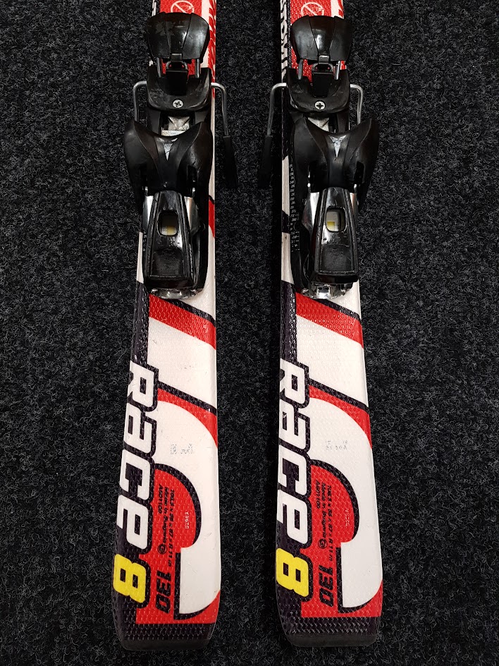 Gebrauchte ATOMIC Race 8 Ski + Atomic Ewox 7 Bindungen
