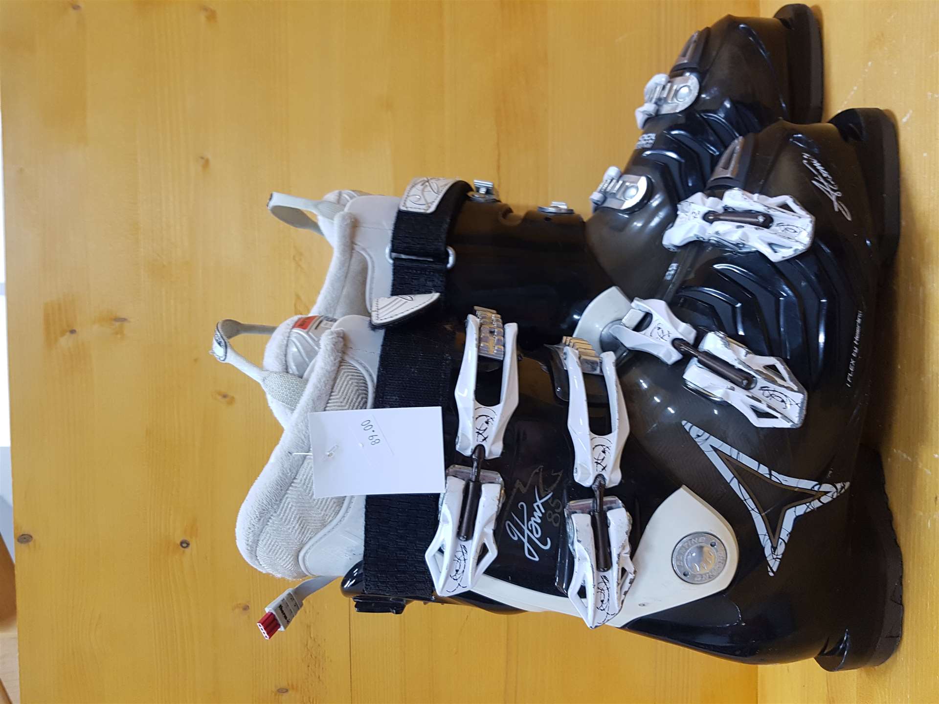 Gebrauchte Atomic Hawx 85 Skischuhe