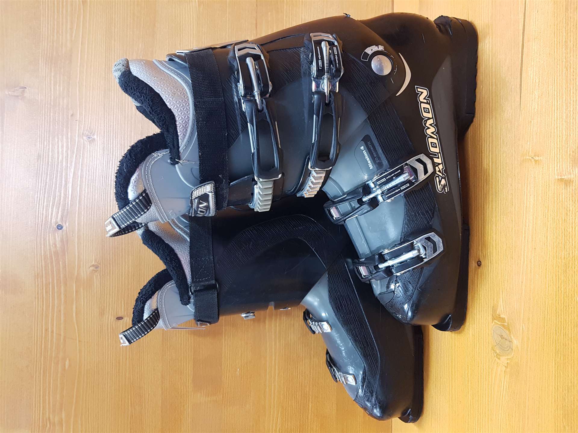 Clăpari de schi second-hand SALOMON Mission 4 sensifit