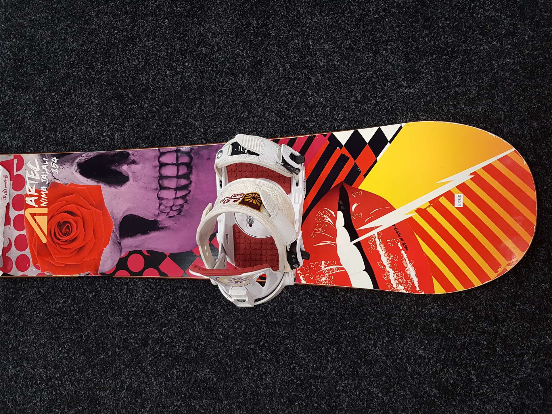 Použitý snowboard ARTEC Nima Jalali + vázání Head velikost S