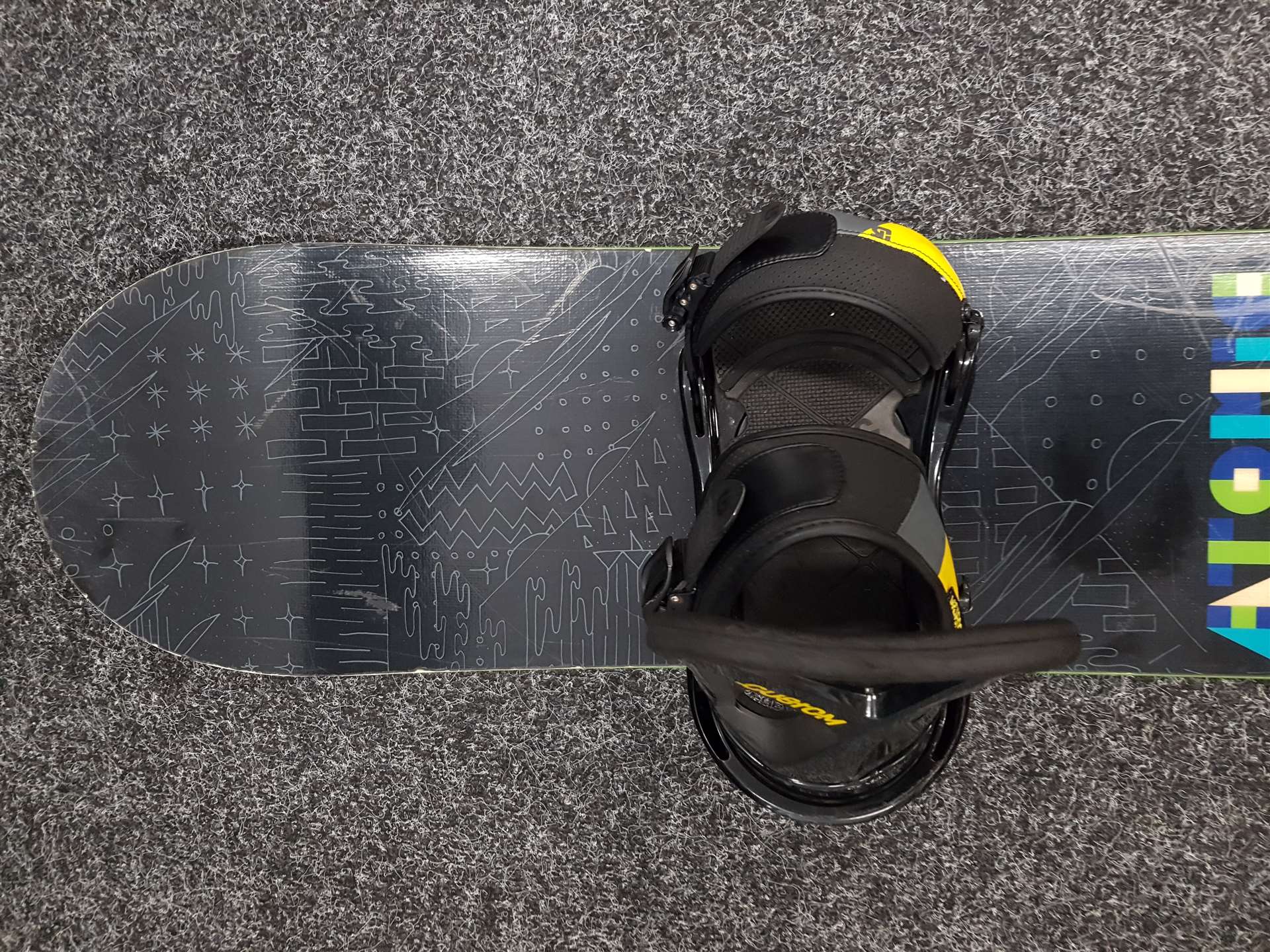 Snowboard Atomic Cold Smoke usato + attacchi Burton Custom taglia L