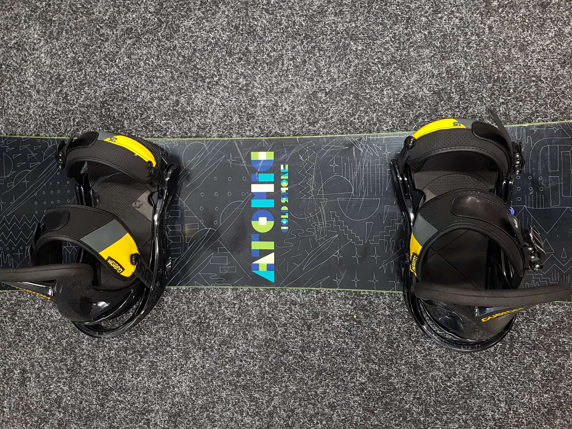 Snowboard Atomic Cold Smoke usato + attacchi Burton Custom taglia L