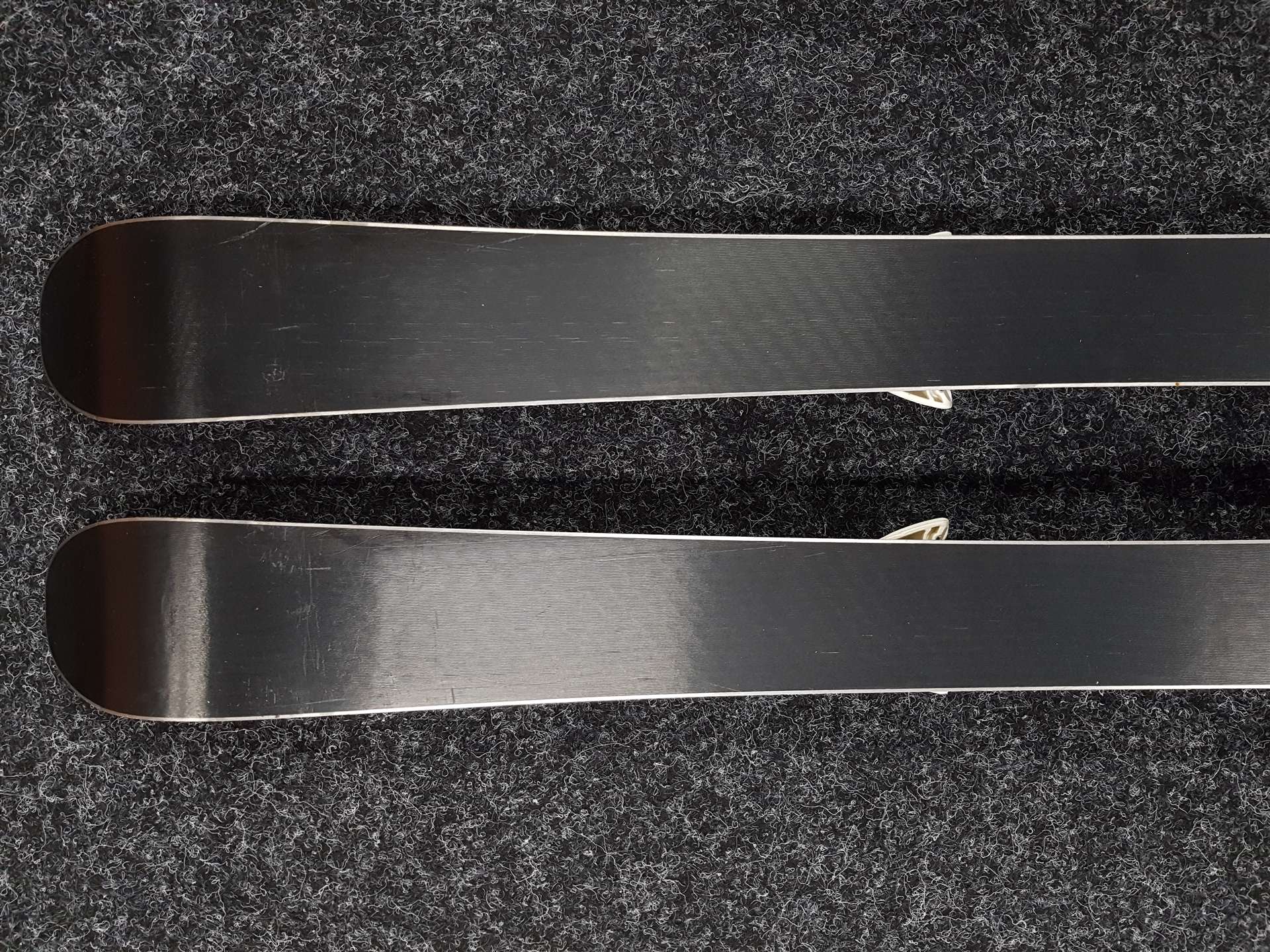 Sci usati per bambini ATOMIC Redster J2 + attacchi Atomic C5