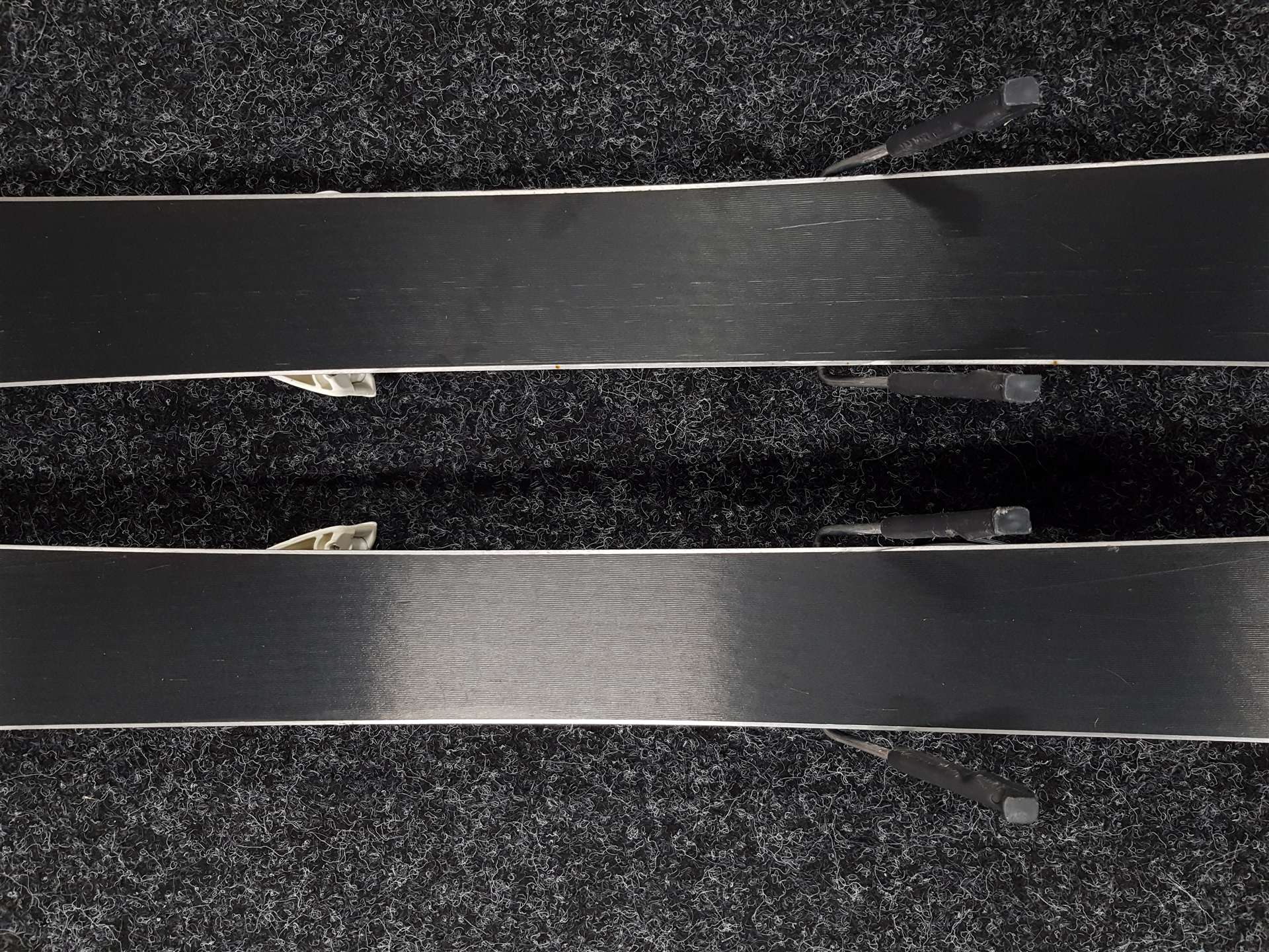 Sci usati per bambini ATOMIC Redster J2 + attacchi Atomic C5