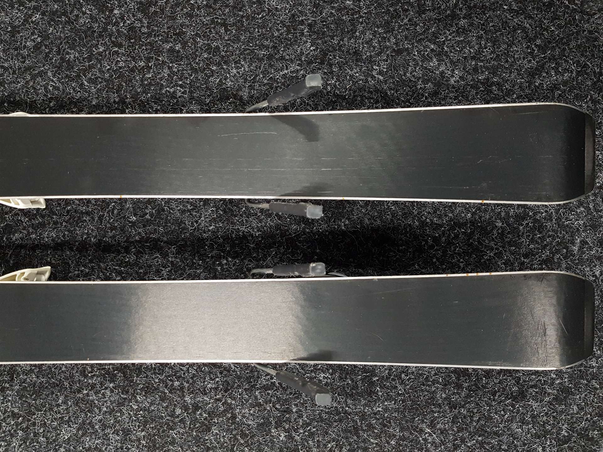 Sci usati per bambini ATOMIC Redster J2 + attacchi Atomic C5