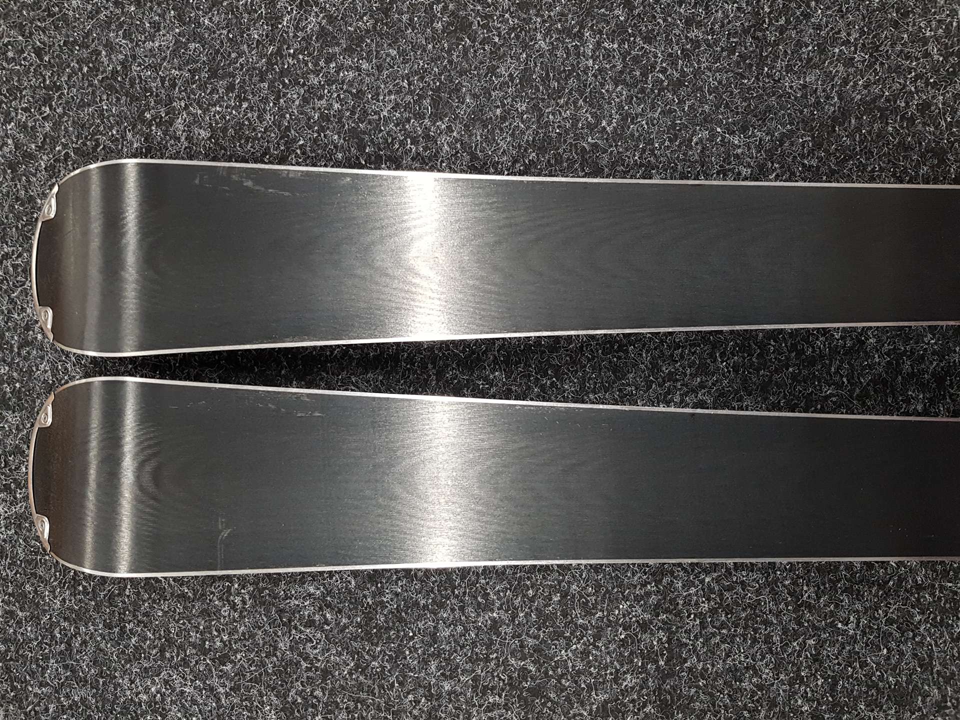 Esquís usados ELAN Element 74 + fijaciones Elan EL 10
