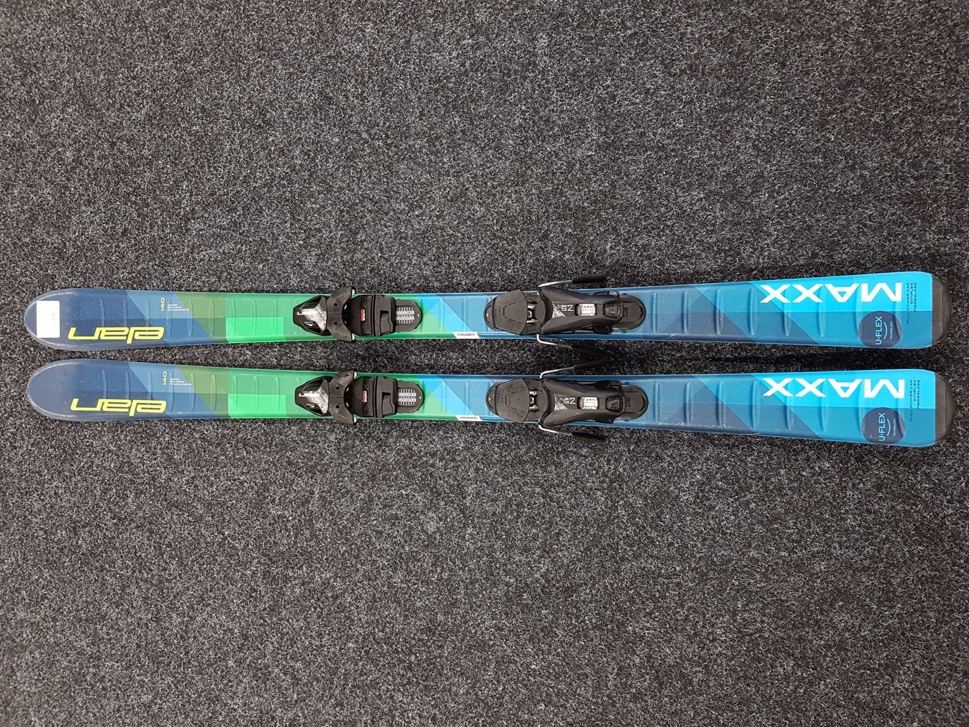 Rabljene smuči ELAN Maxx + vezi Elan Easy Step-In 7.5