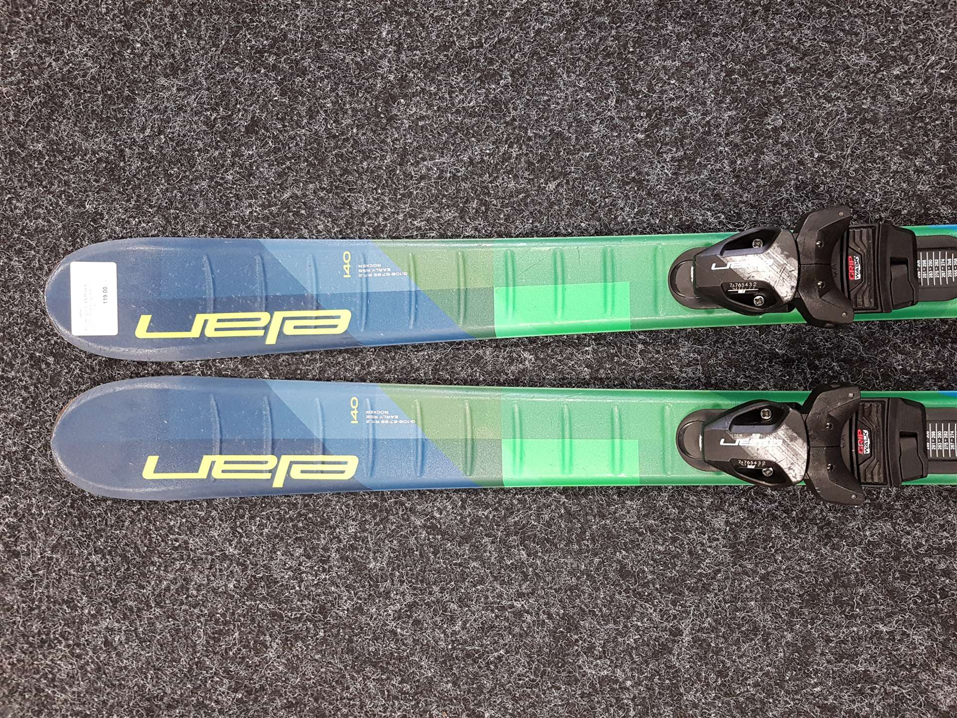 Gebrauchte ELAN Maxx Ski + Elan Easy Step-In 7.5 Bindungen